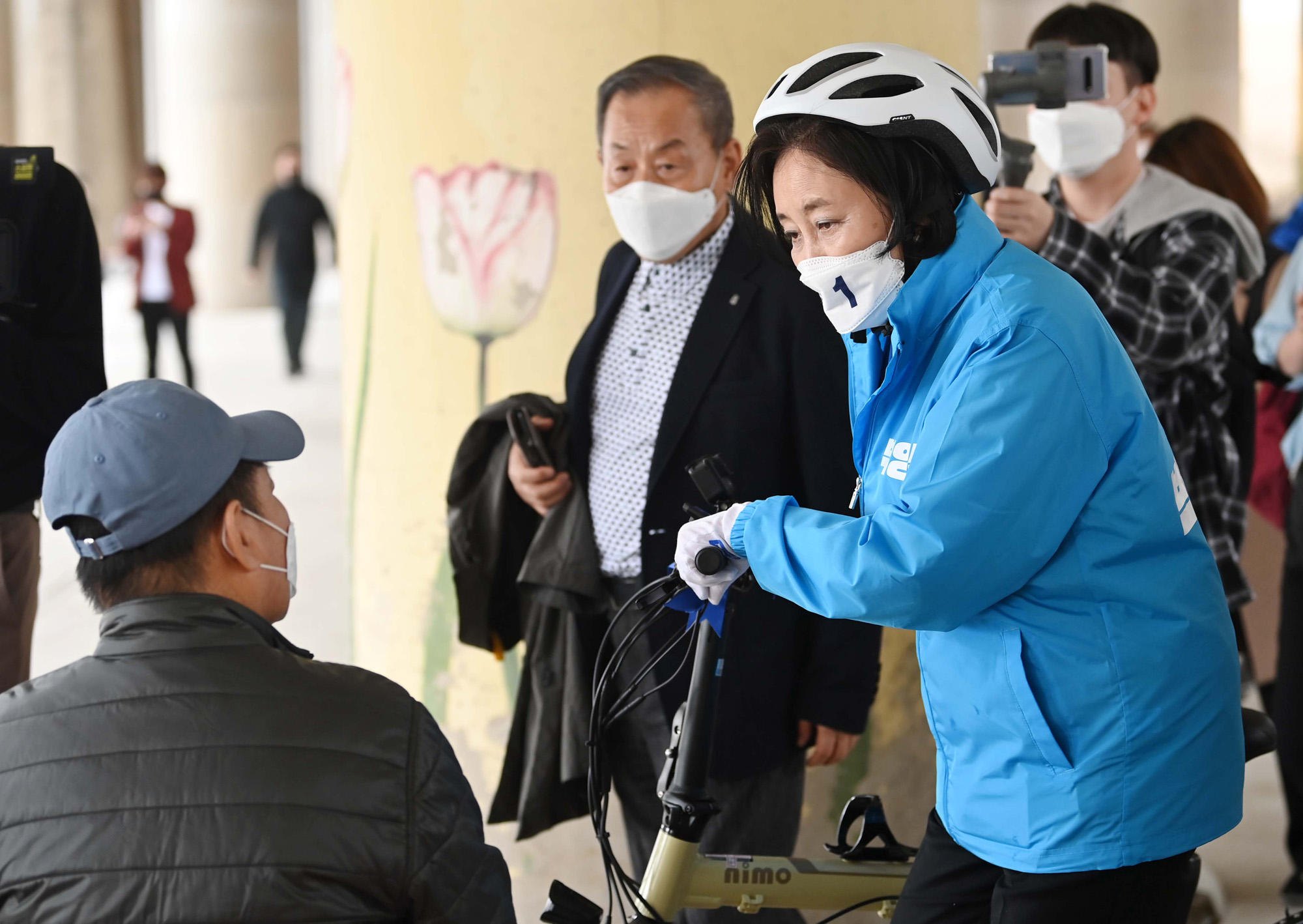 정치;정당;더불어민주당;박영선;서울시장후보;자전거;유세