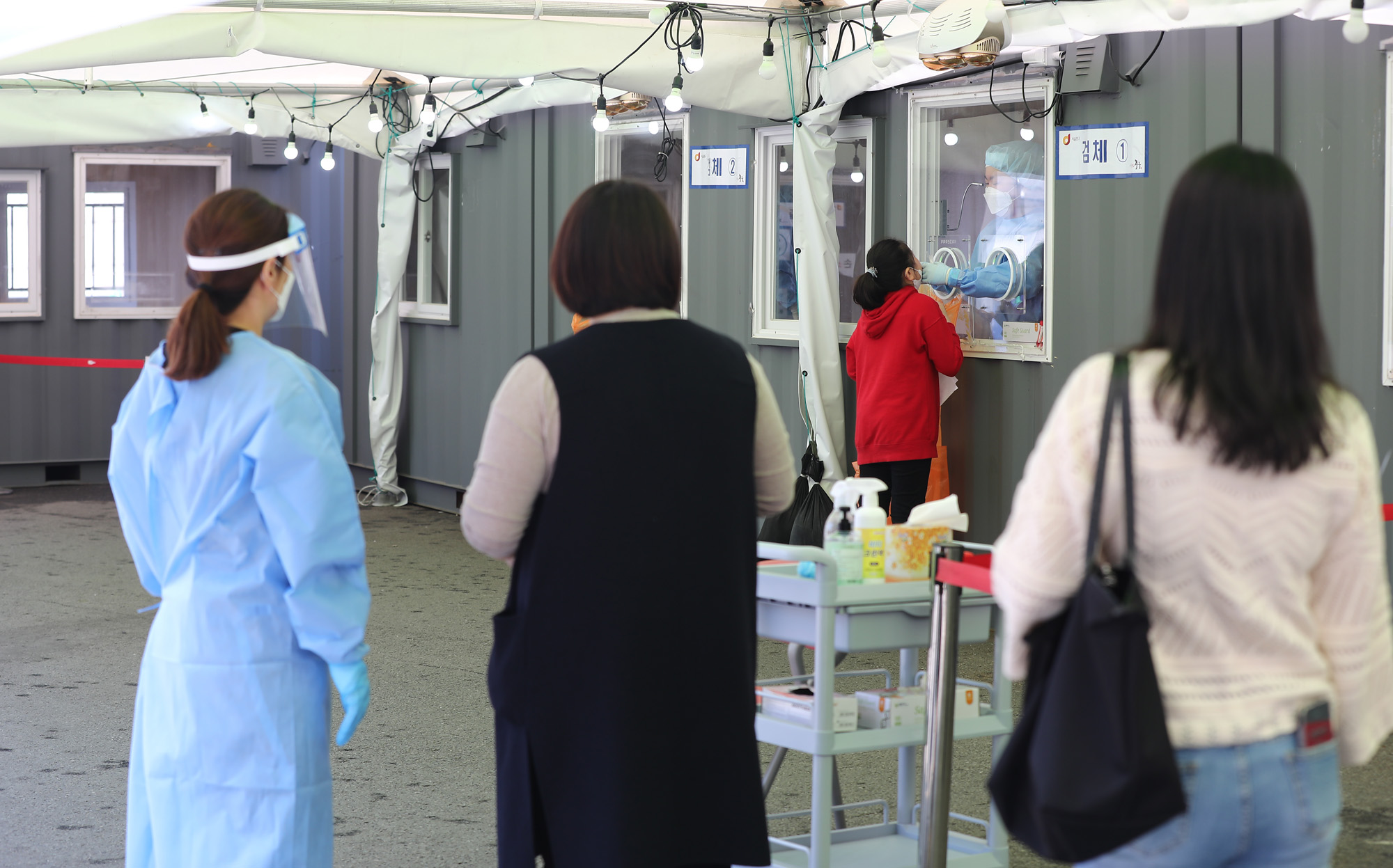 서울역;서울역선별진료소;코로나19