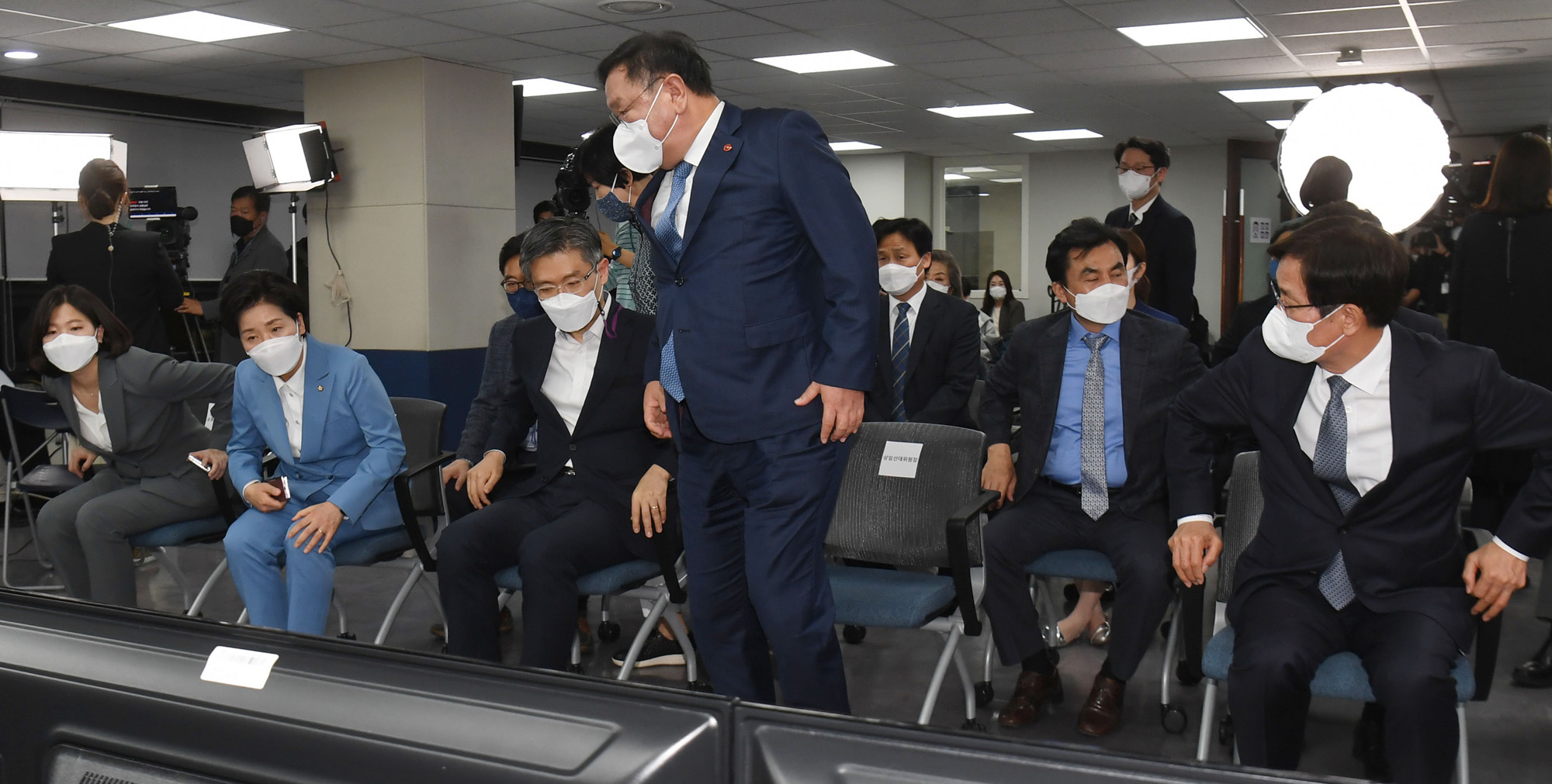 정치;정당;더불어민주당;상황실