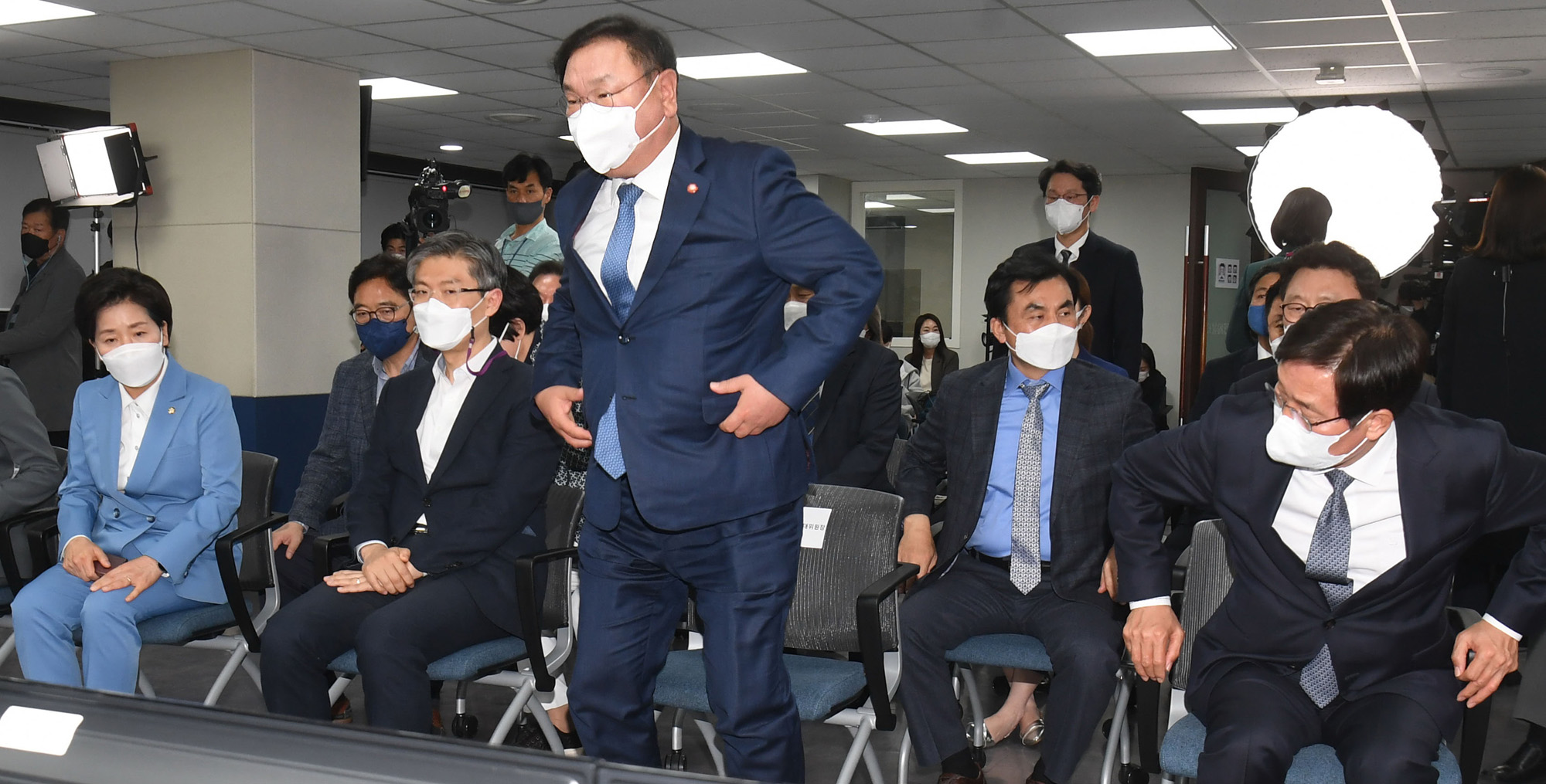 정치;정당;더불어민주당;상황실