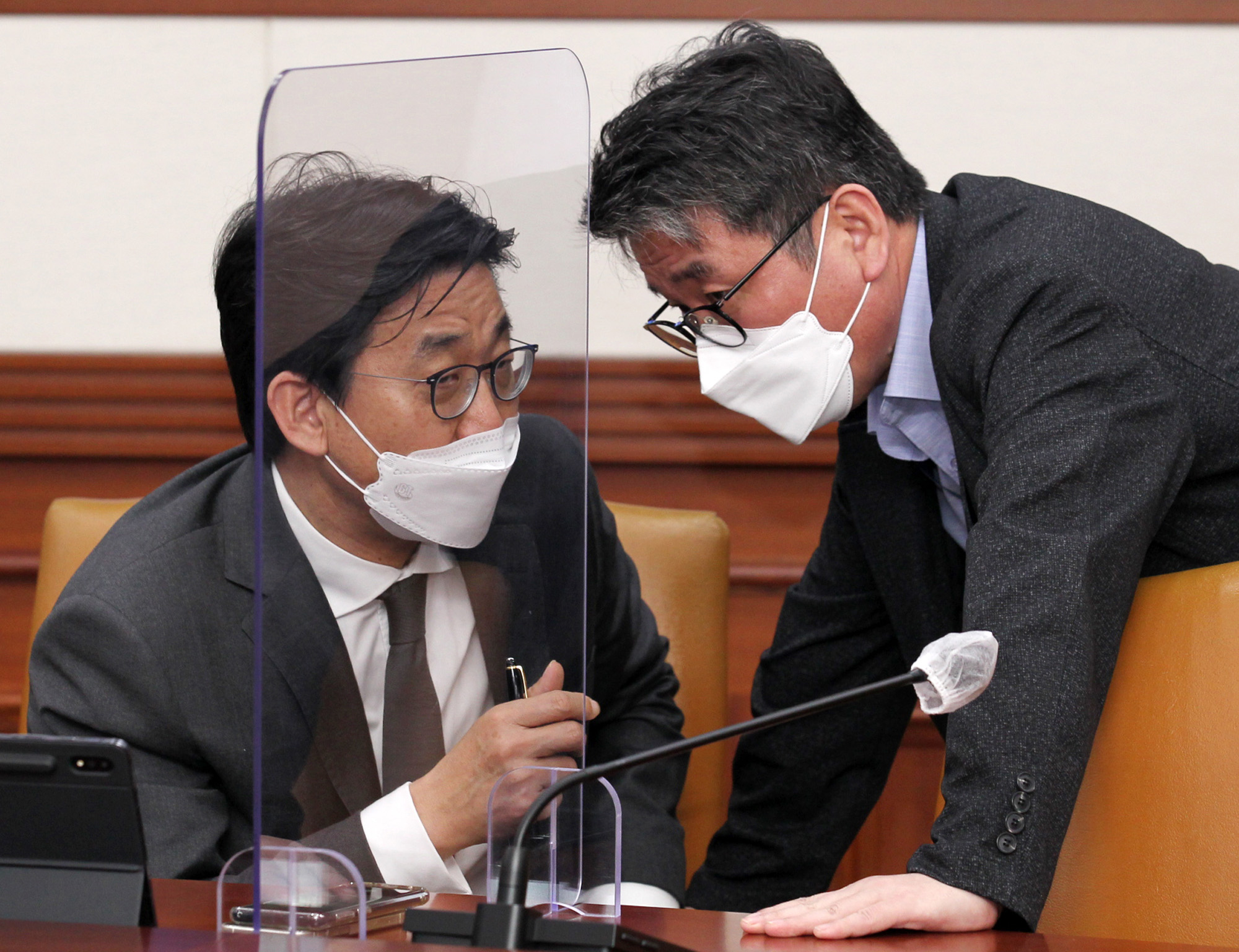 코로나;홍남기 백신 치료제