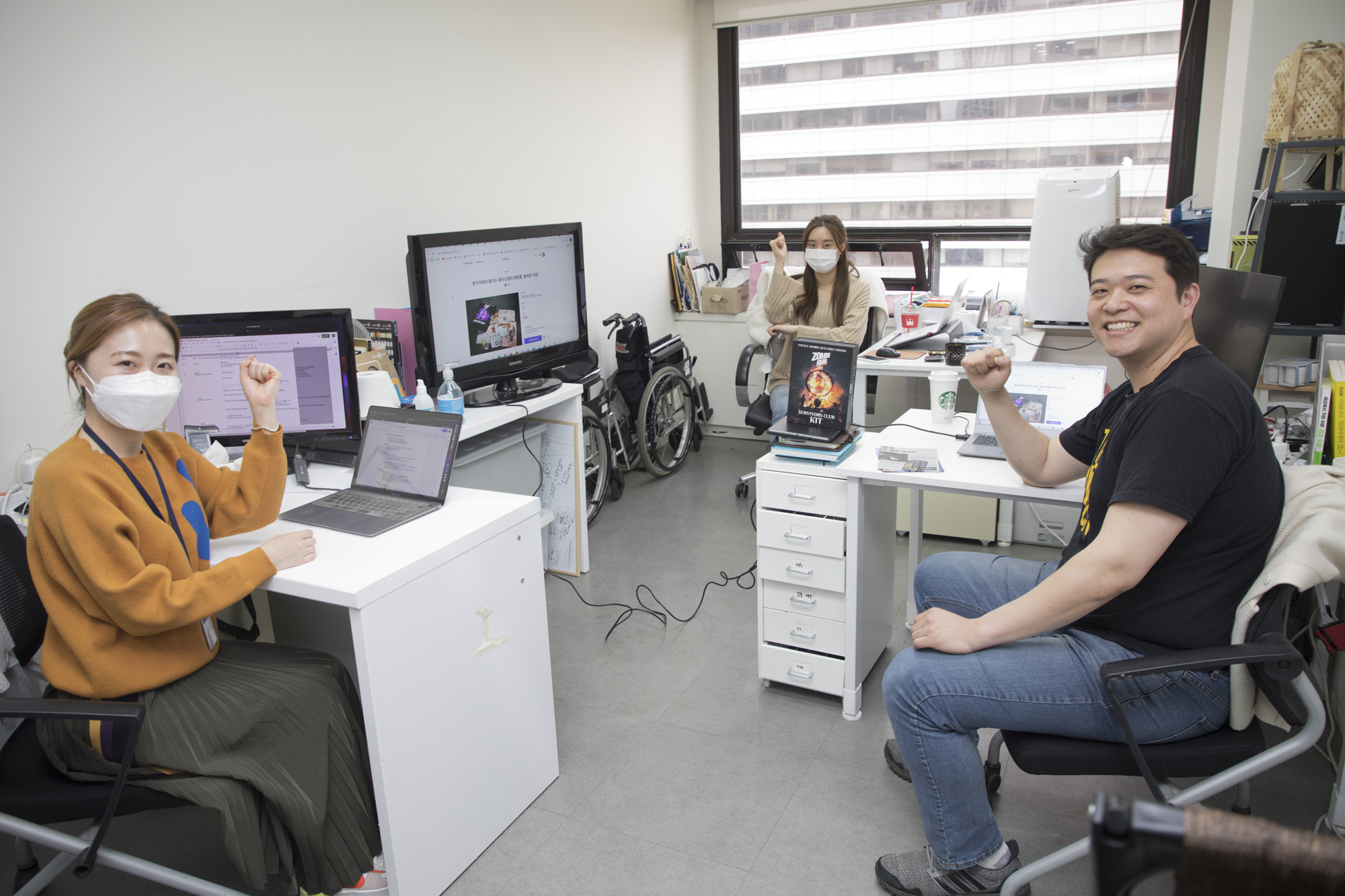 경제;벤쳐;관광;커무브;게임;현실