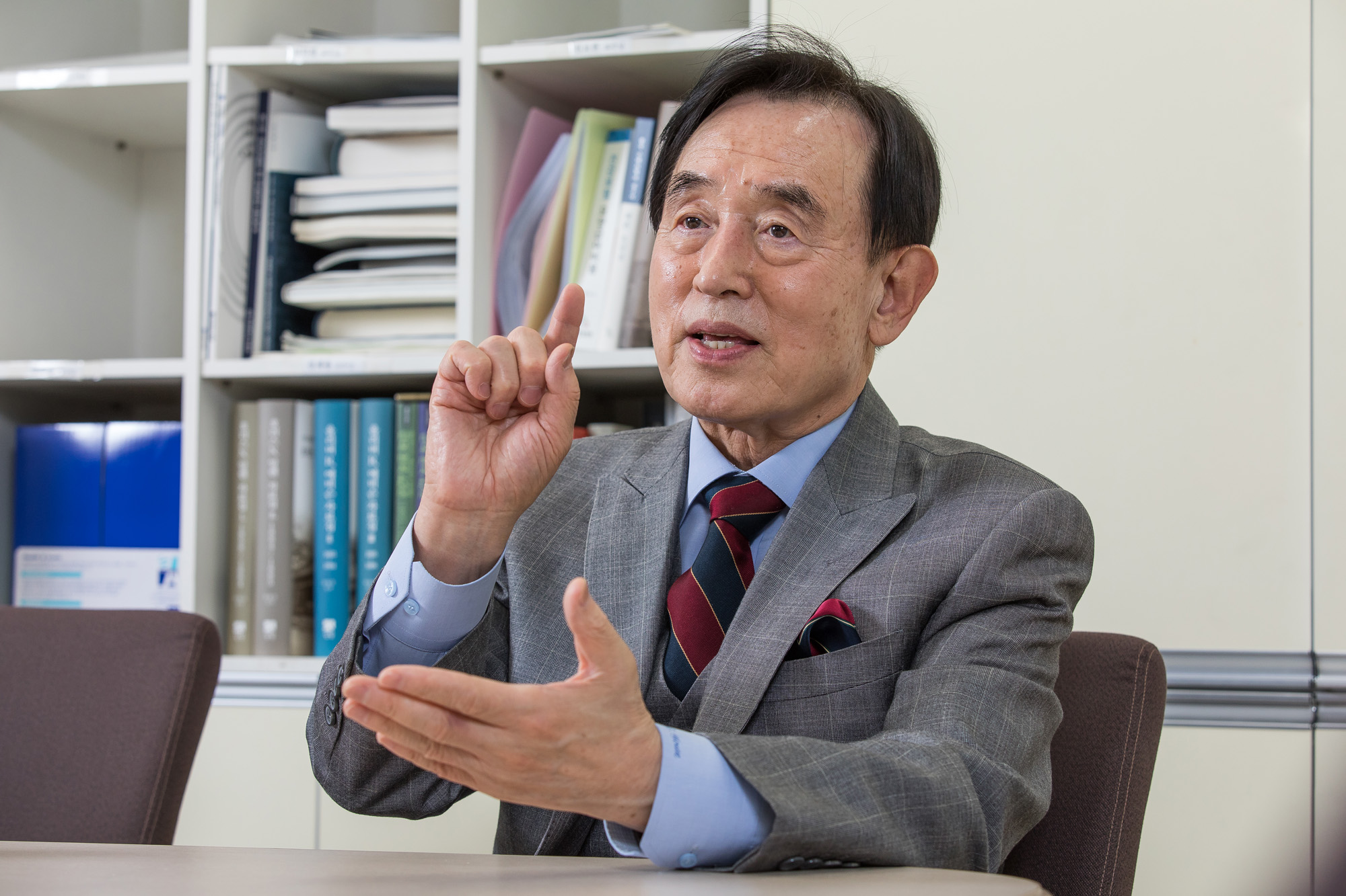 의학;건강;담배;흡연;금연;윤방부;가정의학과;윤방부명예교수