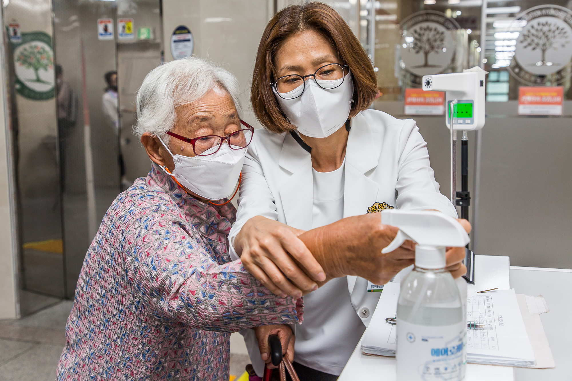 사회;의학;건강;코로나19;신종코로나바이러스감염증;백신접종완료;경희요양병원;요양병원접촉면회;요양병원대면면회