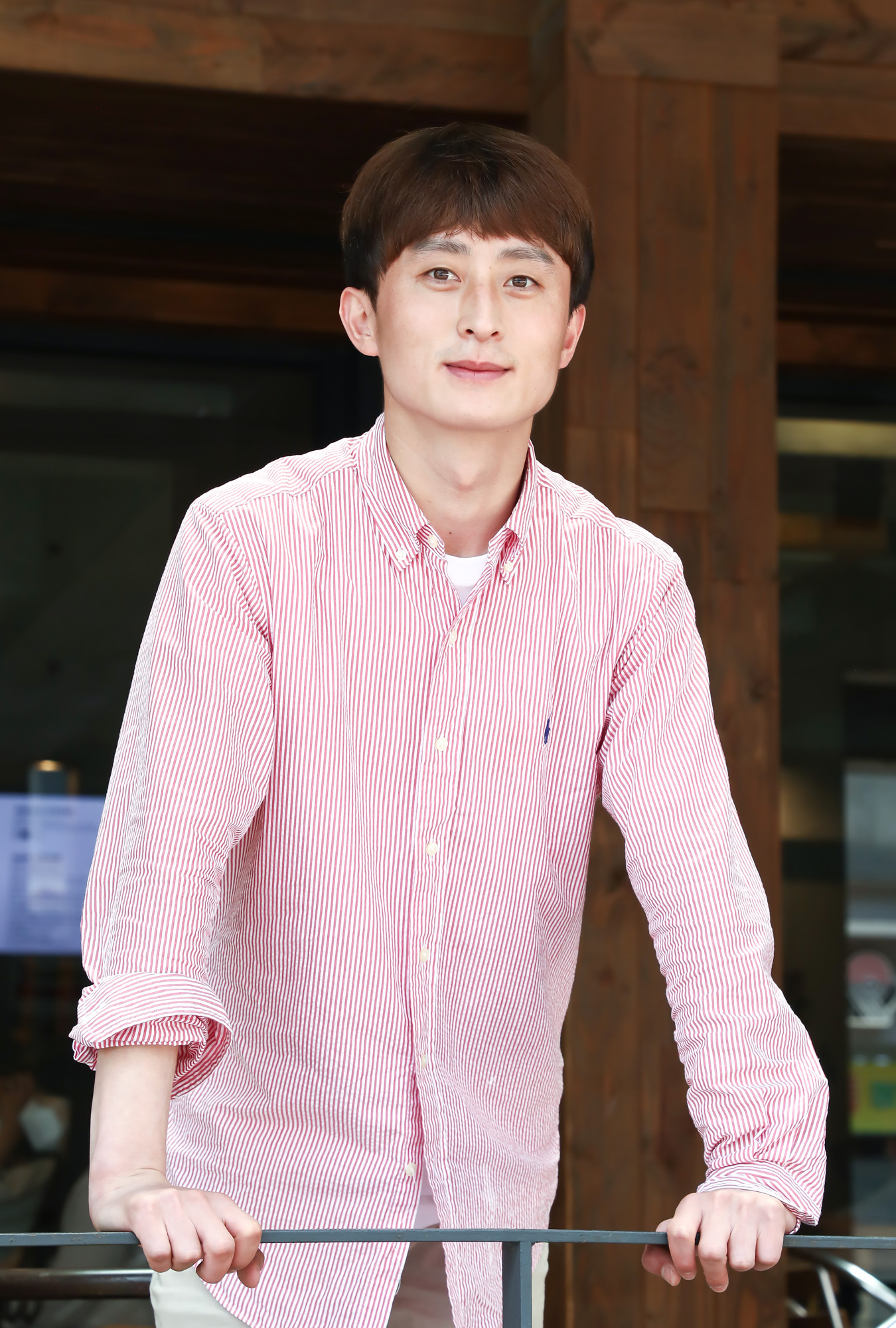 김강유 DMZ 휴전선 인민군 철조망 랭면과 철조망