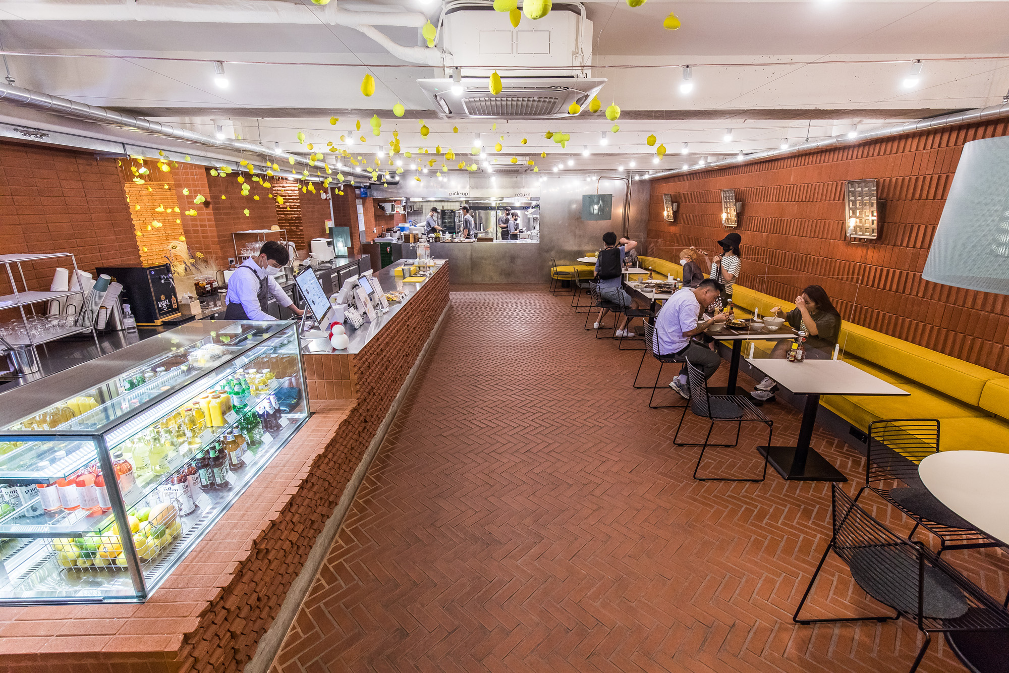 경제;기업;식품업계;플래그쉽스토어;오프라인스토어;오뚜기;롤리폴리꼬또;오뚜기오프라인식당