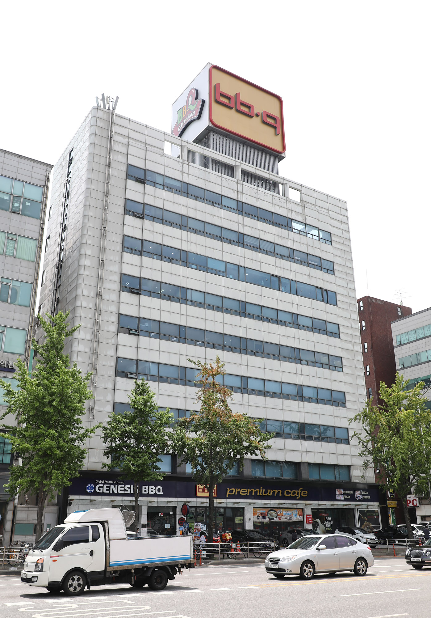 BBQ;치킨프렌차이즈;제너시스BBQ그룹;비비큐;프리미엄카페