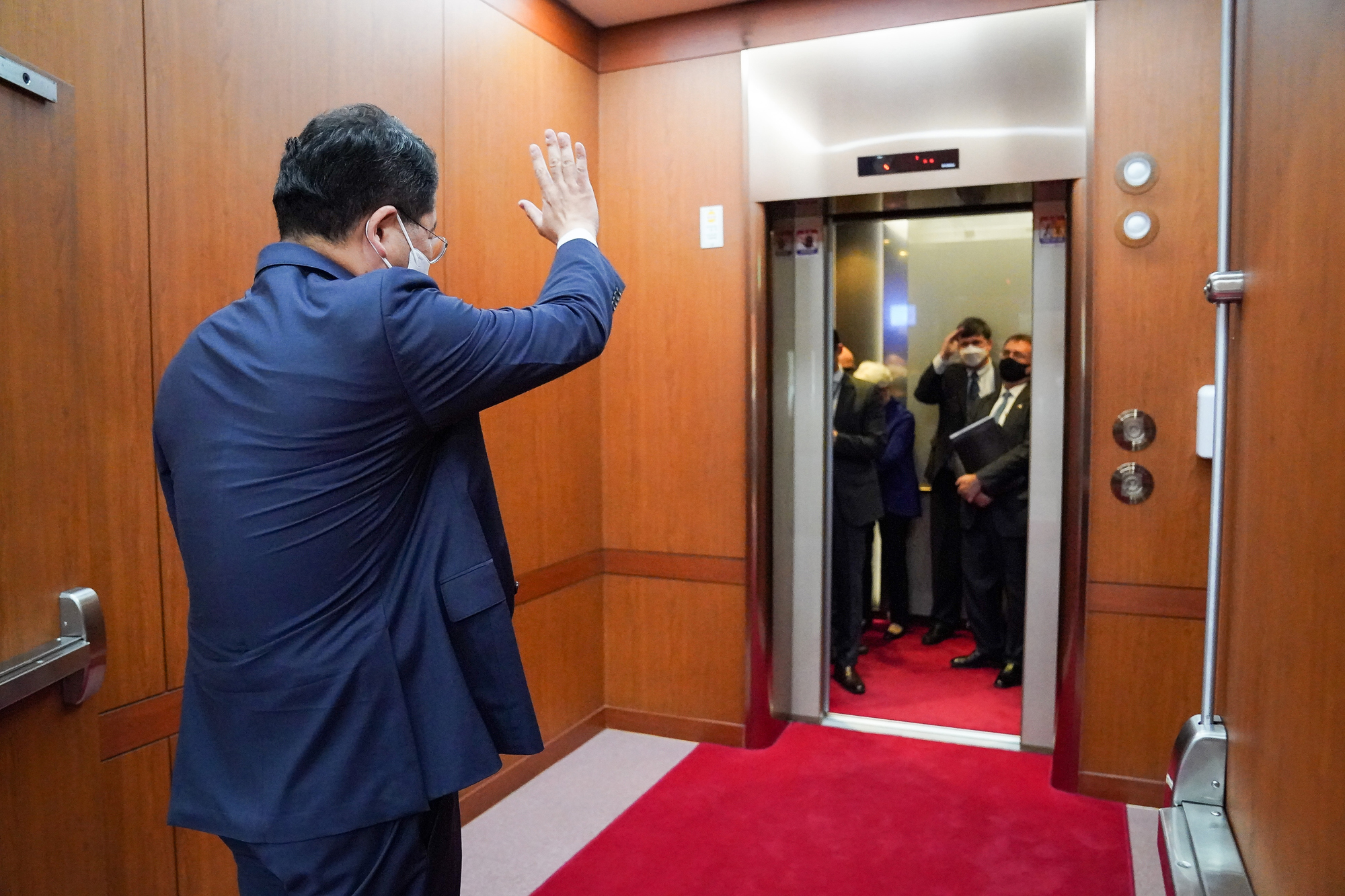 최종건 웬디 셔먼 도어스테핑