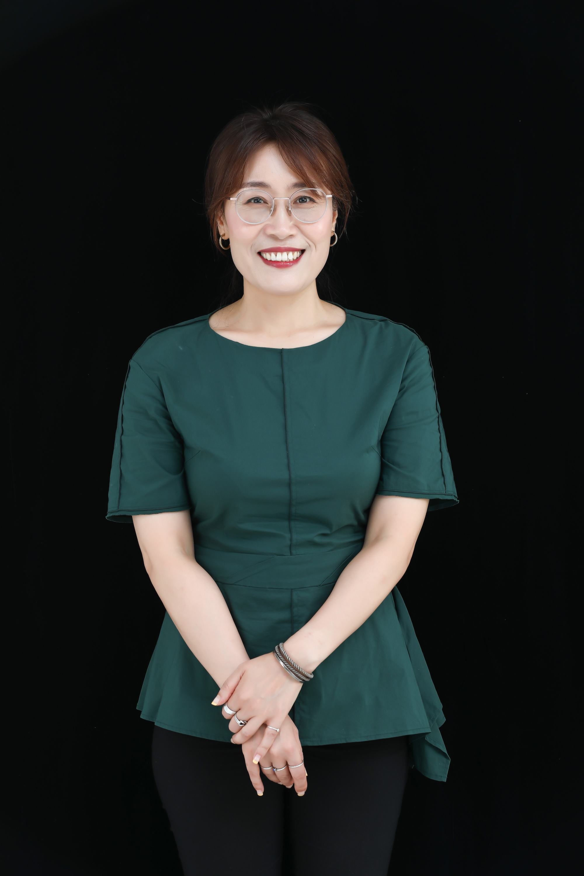 박윤정 스카프 한글폰트 프로필