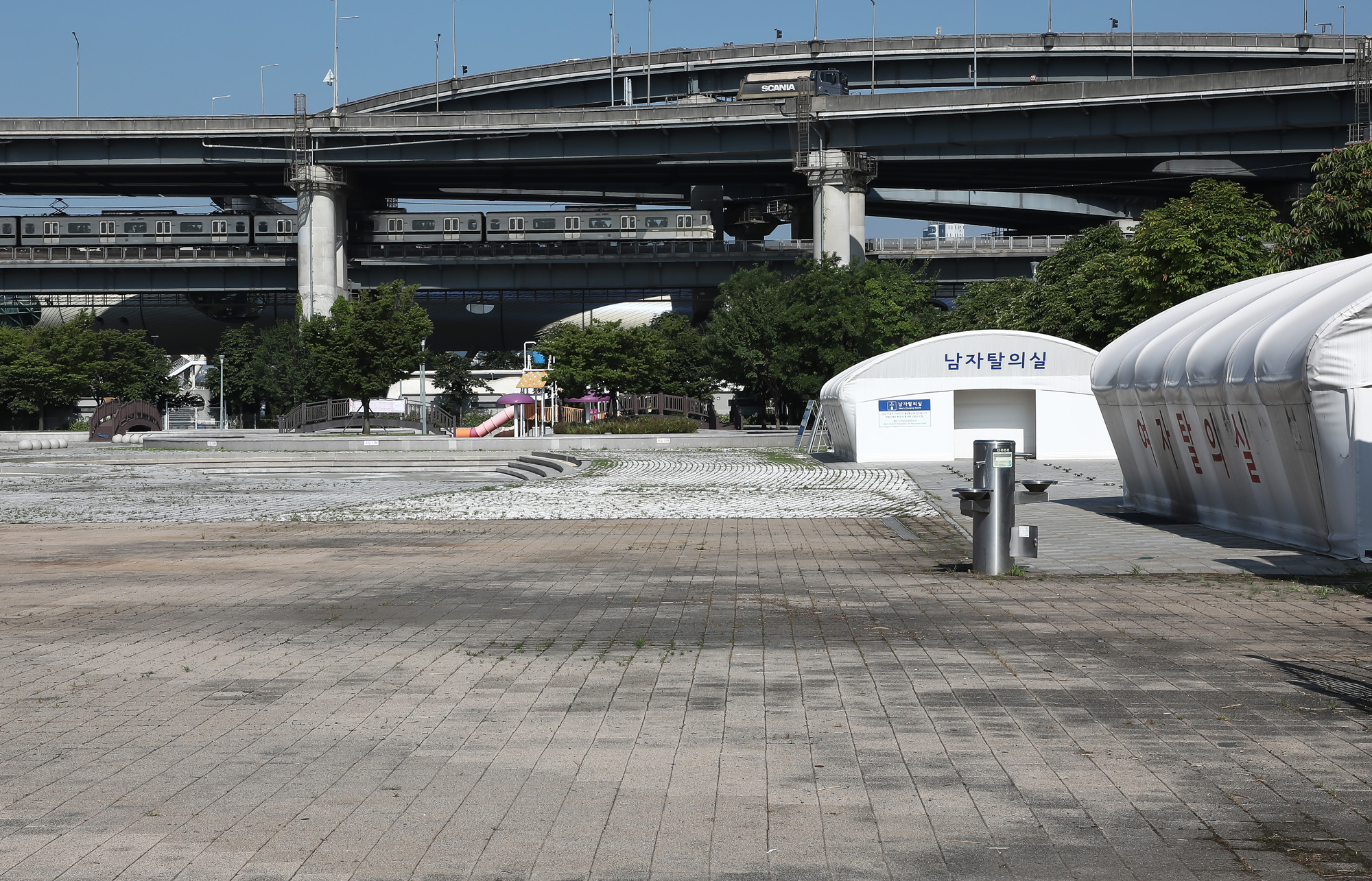 뚝섬 야외수영장 코로나