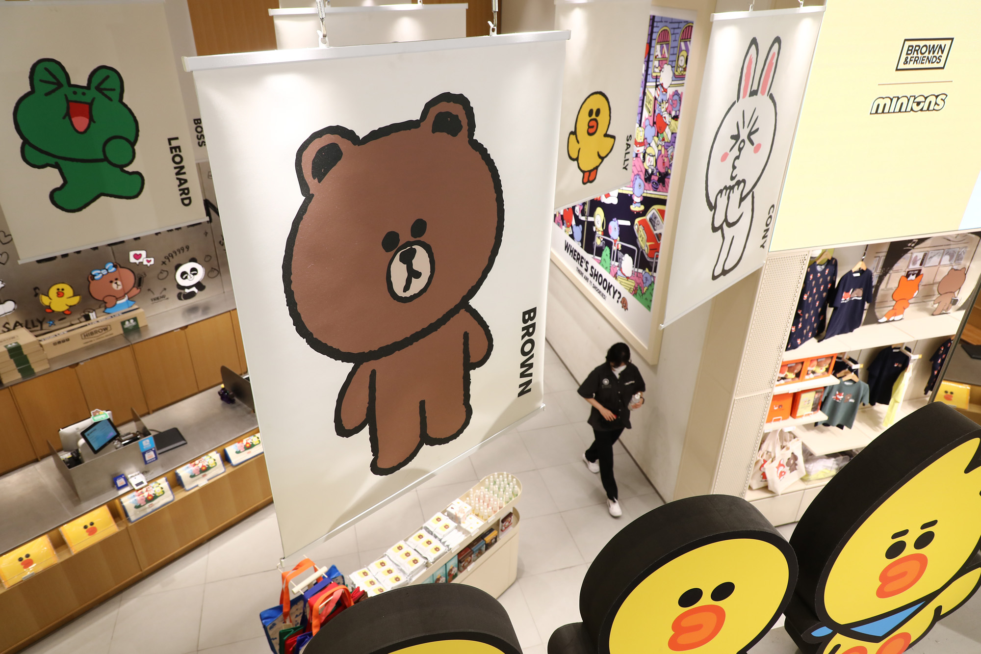 경제;사회;라인프렌즈 강남플래그십스토어;간판;라인프렌즈 매장