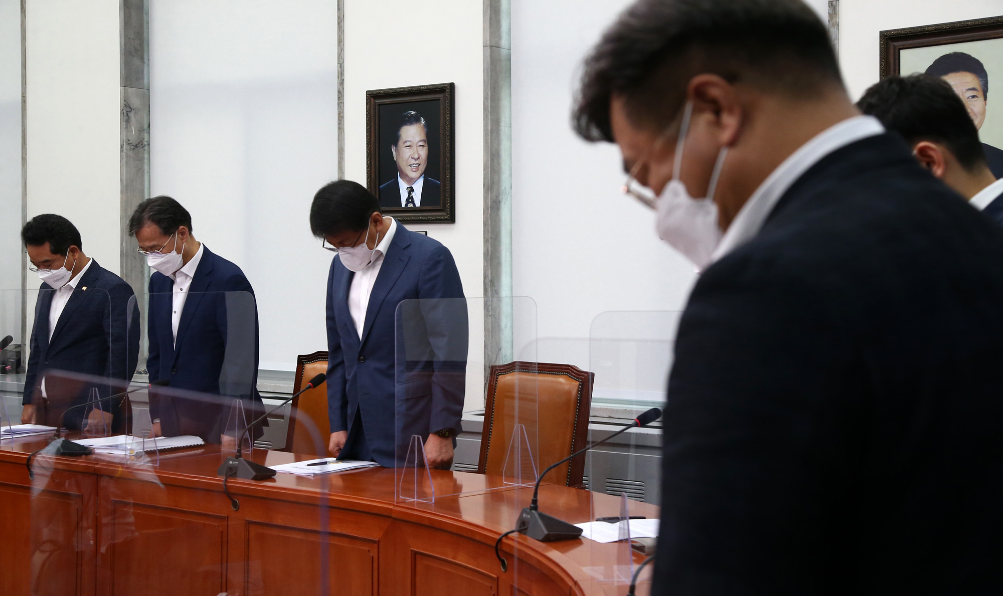 정치;정당;더불어민주당;최고위원회의