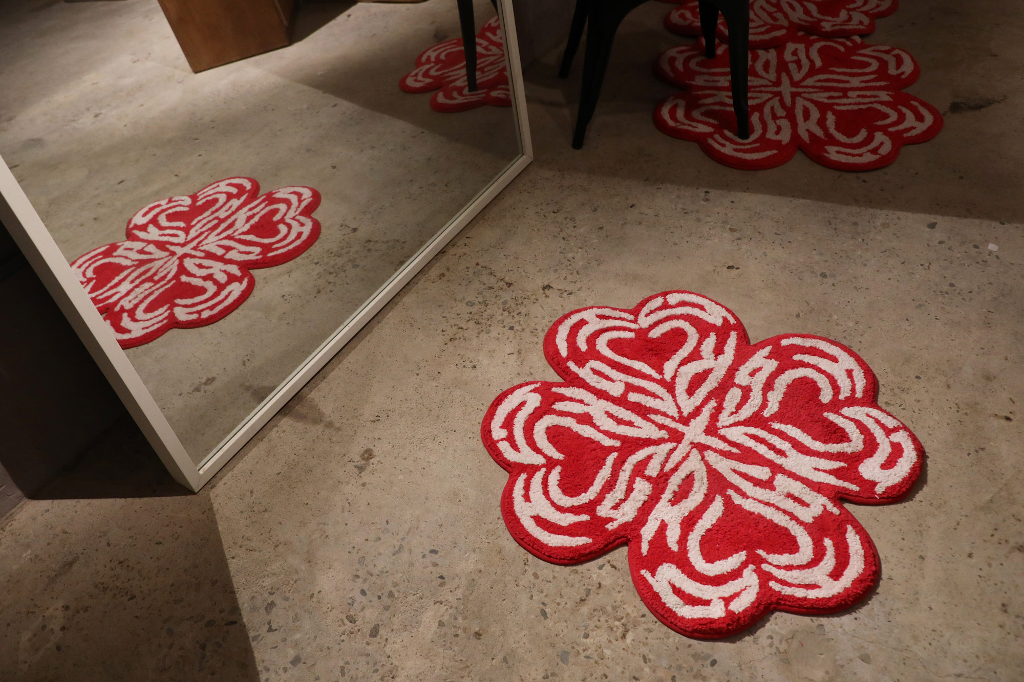 비즈한국;굿즈전시회;오브젝트바이프로젝트;데어바타테;박영하