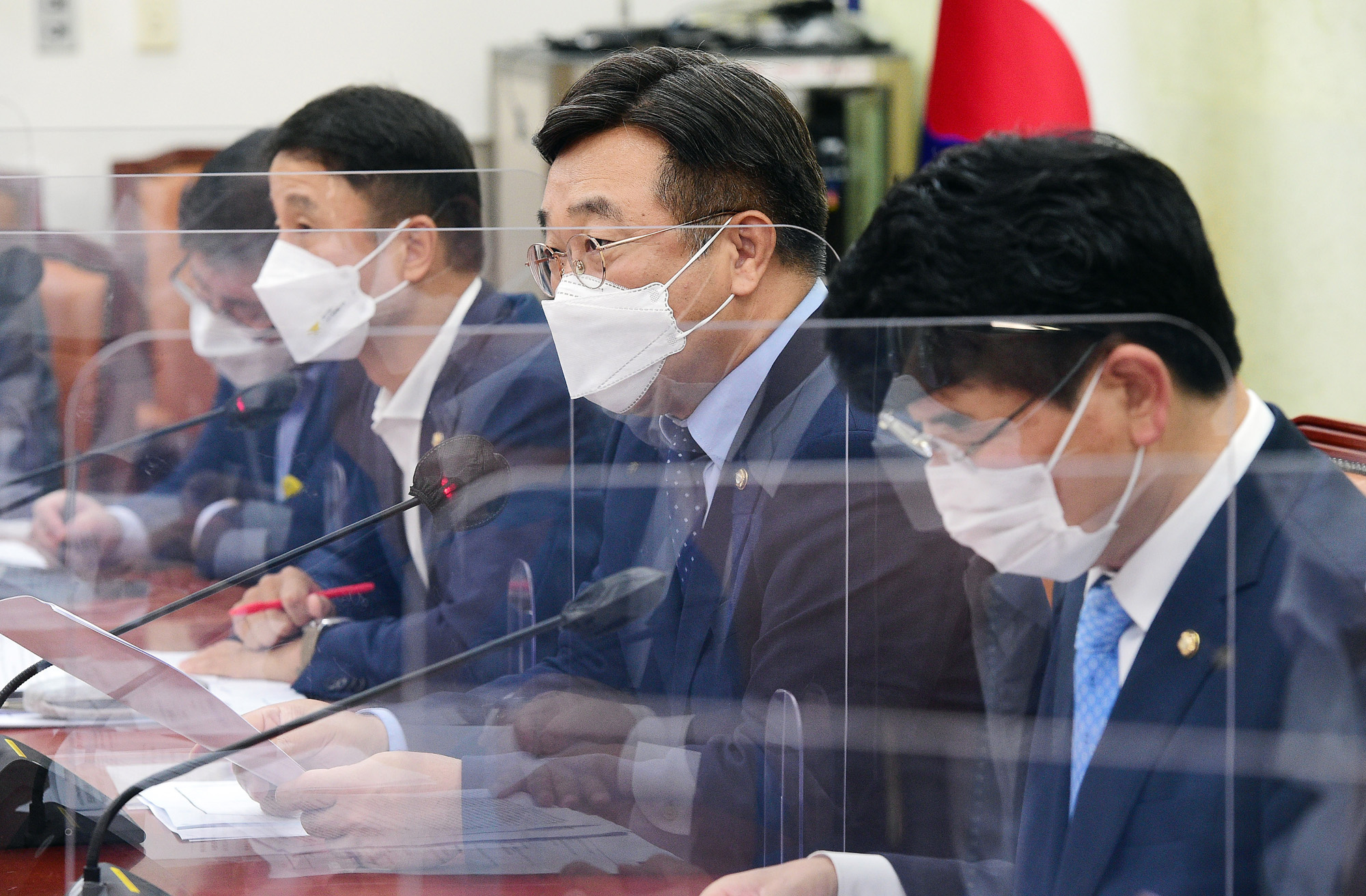 정치;정당;더불어민주당;원내대책회의