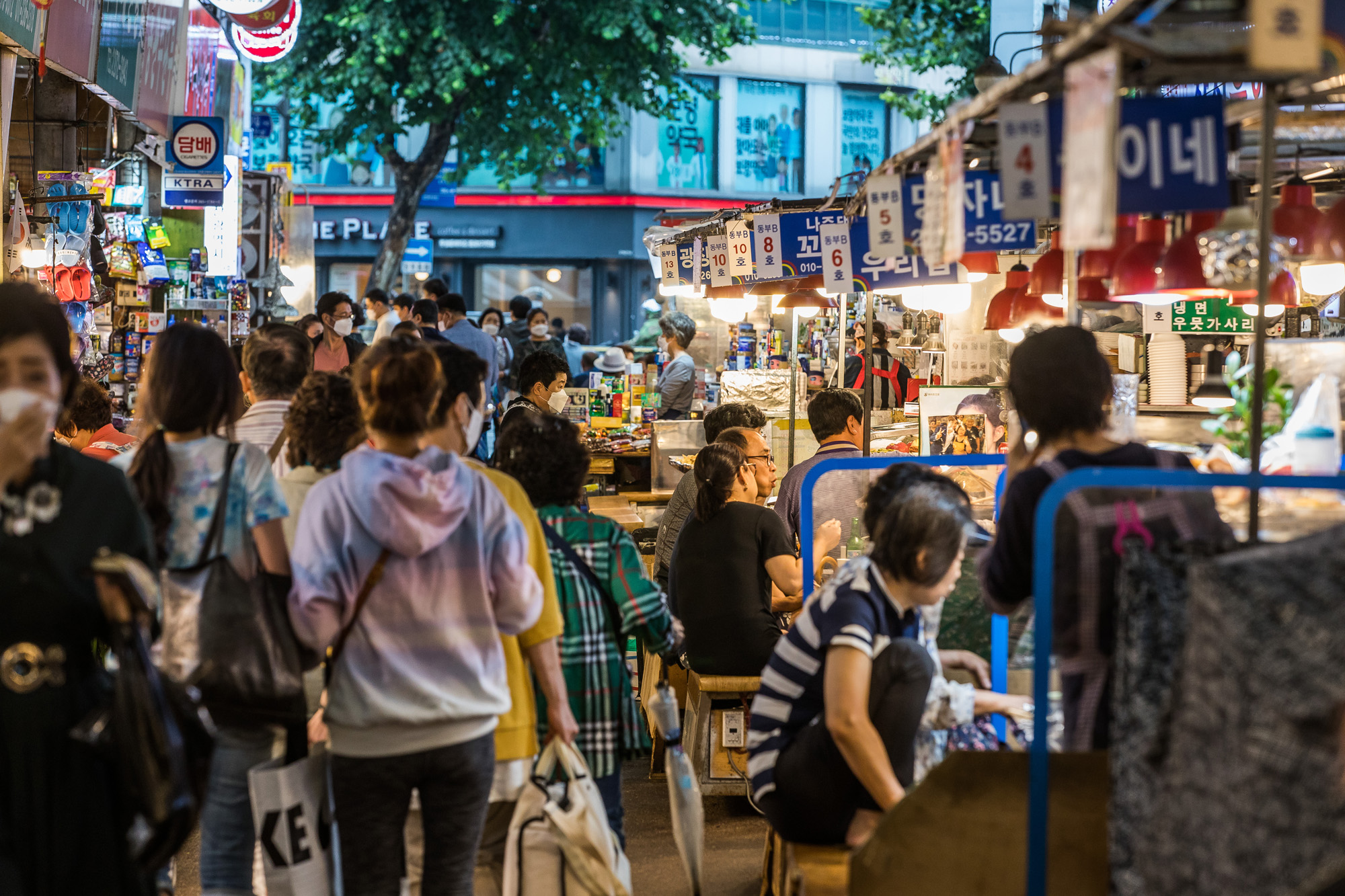 사회;세태;코로나19;신종코로나바이러스감염증;전통시장;전통시장스케치;사회적거리두기4단계;광장시장