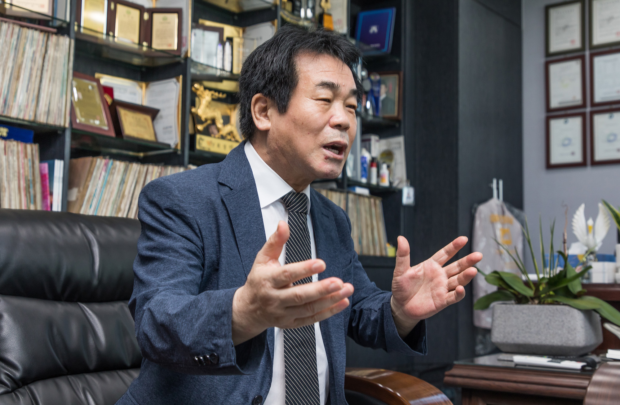 연예;가요;한국가요TV;안영일;김병걸;문희옥