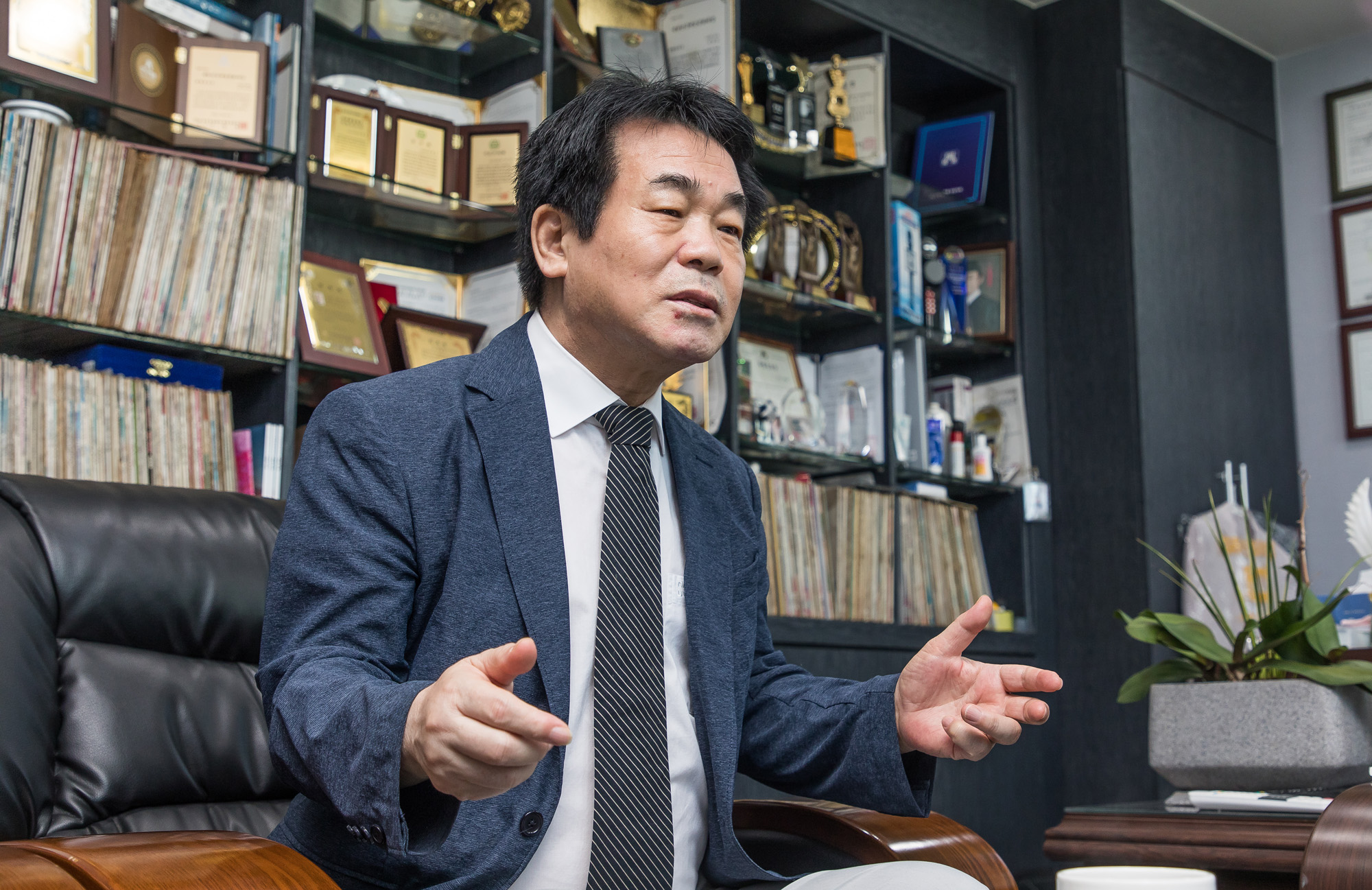 연예;가요;한국가요TV;안영일;김병걸;문희옥