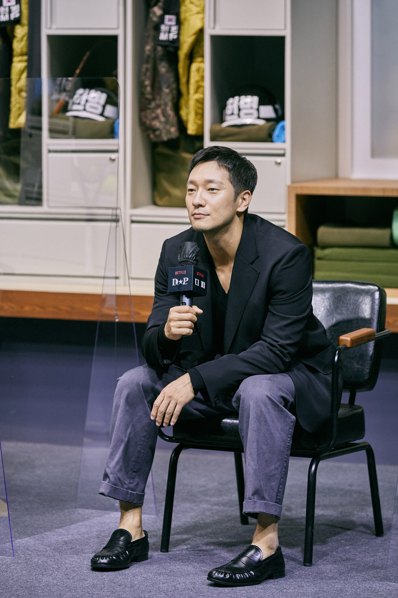 디피;넷플릭스;군대폭력;군폭력