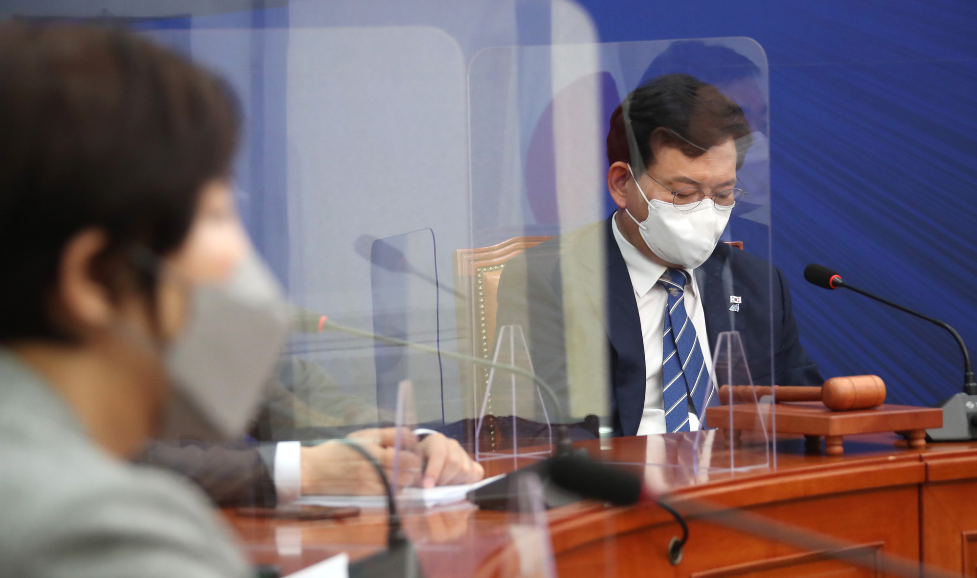 정치;정당;더불어민주당;최고위원회의