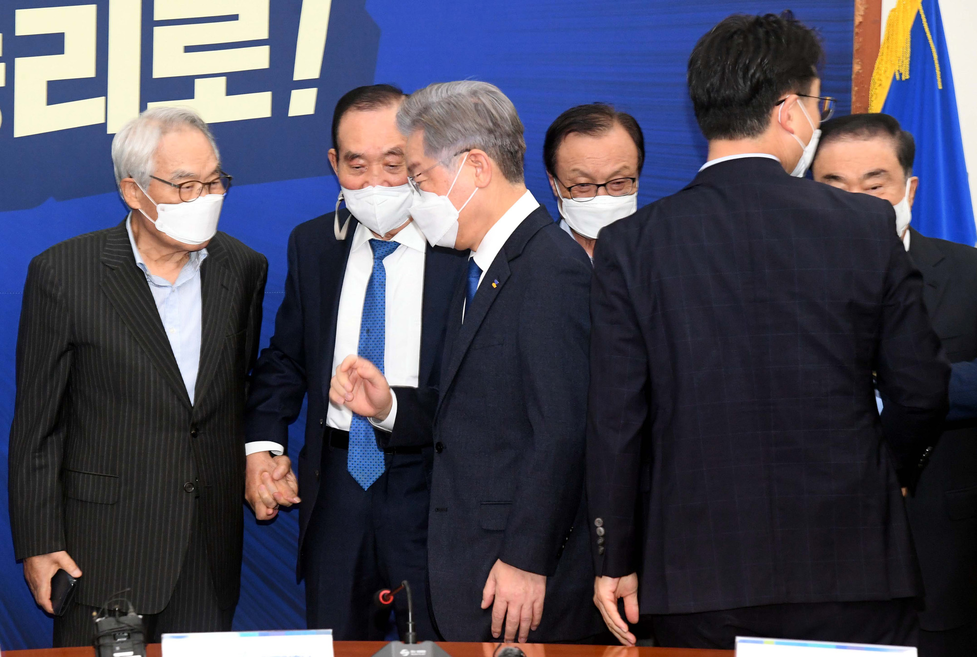 정치;정당;더불어민주당;당대표;상임고문;간담회