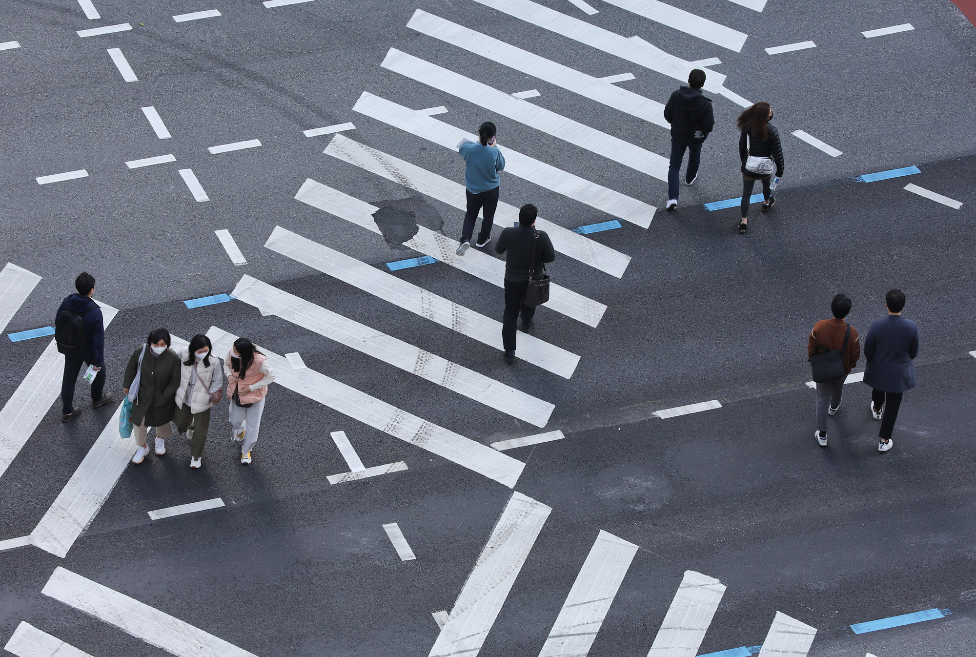 횡단보도;직장인;시민