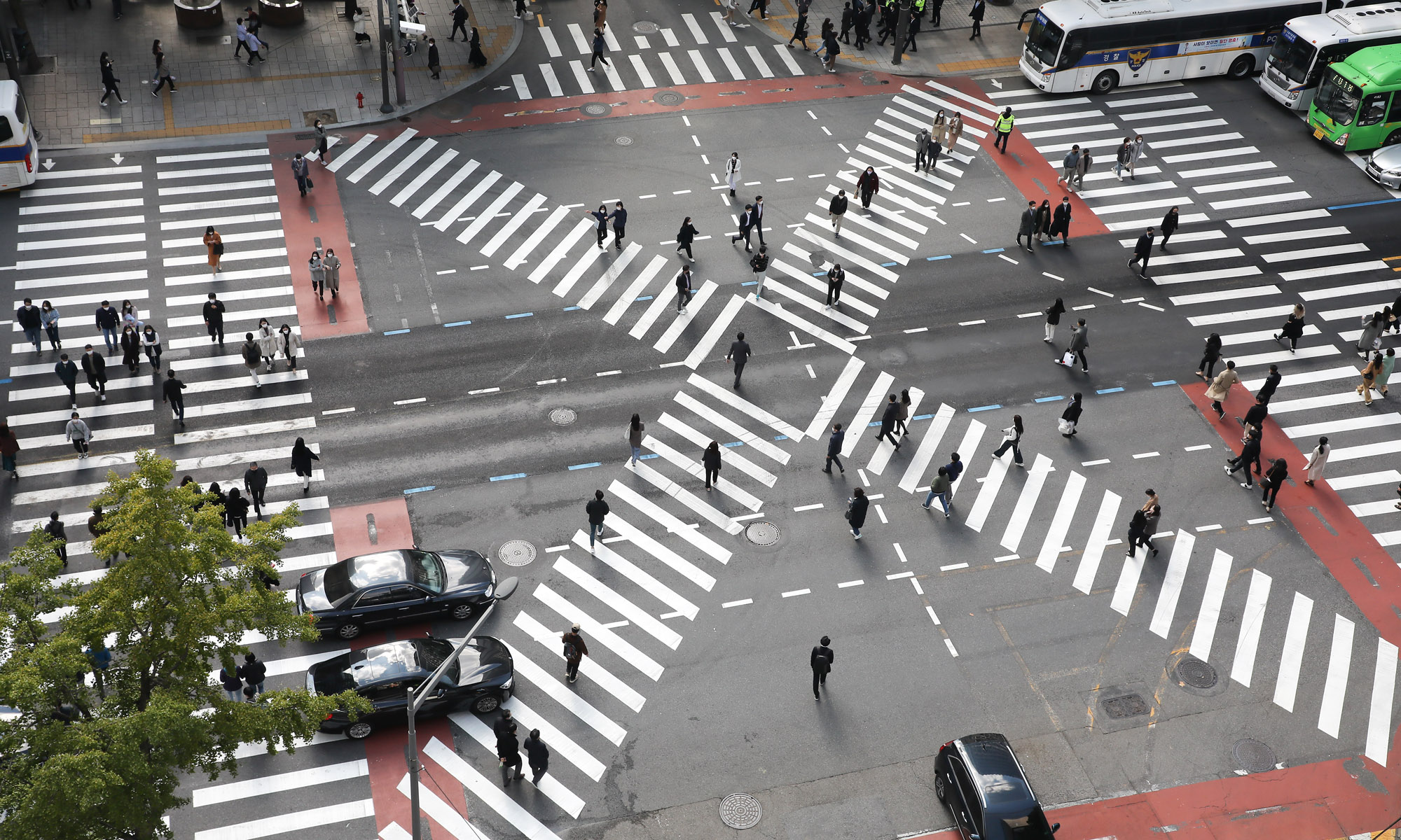 위드코로나;횡단보도;직장인;직장인모습;회사원횡단보도