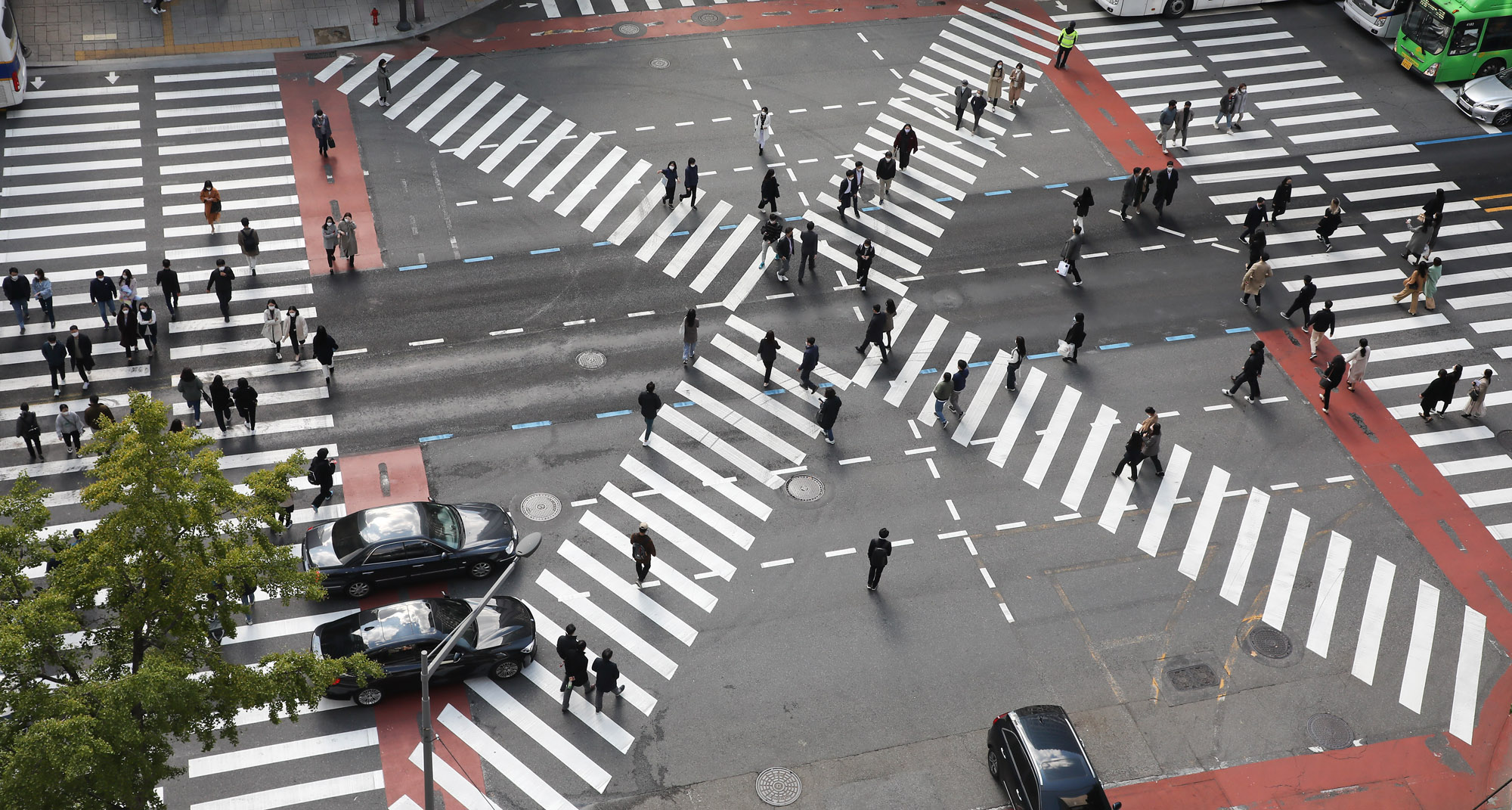 위드코로나;횡단보도;직장인;직장인모습;회사원횡단보도