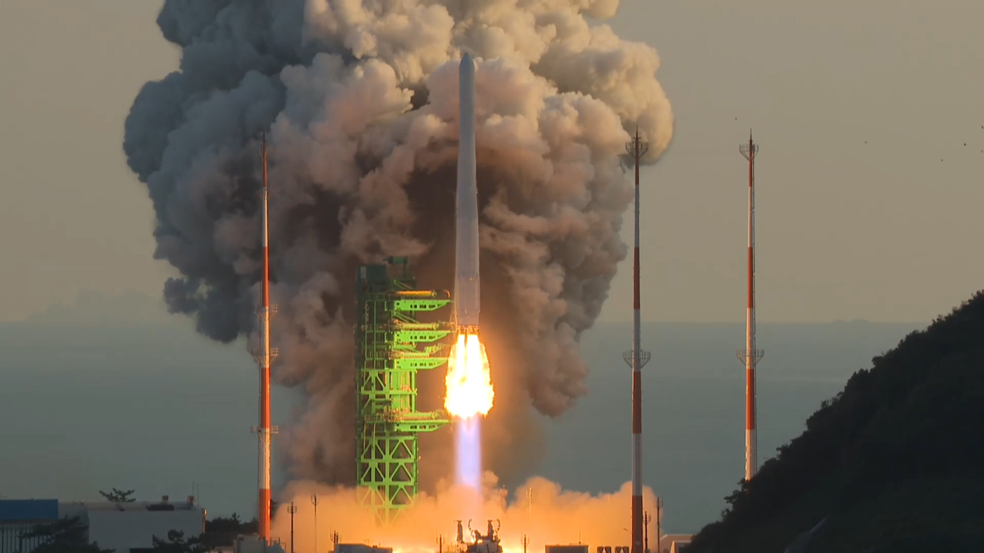 누리호;나로호;로켓;우주선;발사체;위성;한국형인공위성