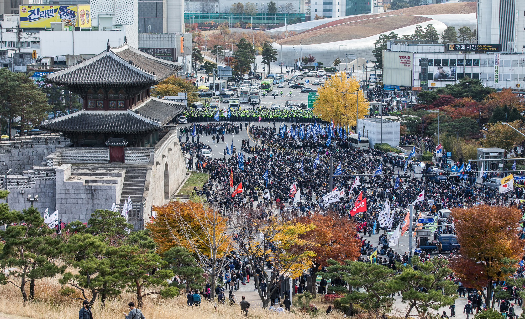 사회;집회;시위;민주노총;민노총;전국노동자대회;전국민주노동조합총연맹;동대문역사거리