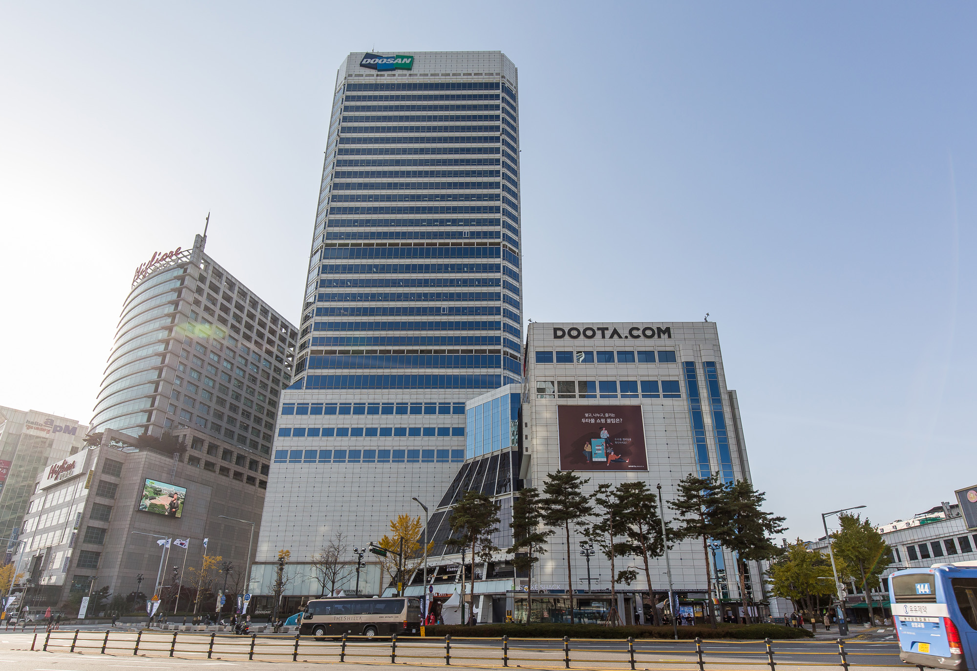 경제;기업;대기업;두산;두산그룹;오너일가;형제경영;두산타워빌딩;두타