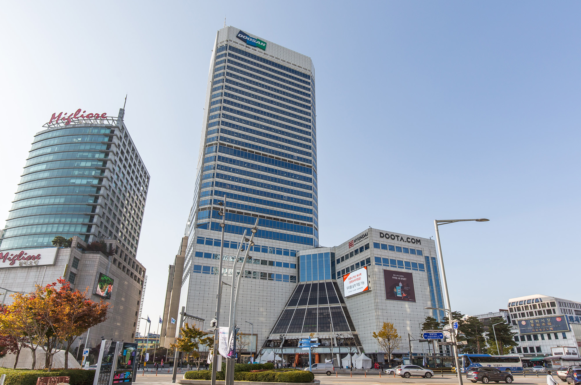 경제;기업;대기업;두산;두산그룹;오너일가;형제경영;두산타워빌딩;두타