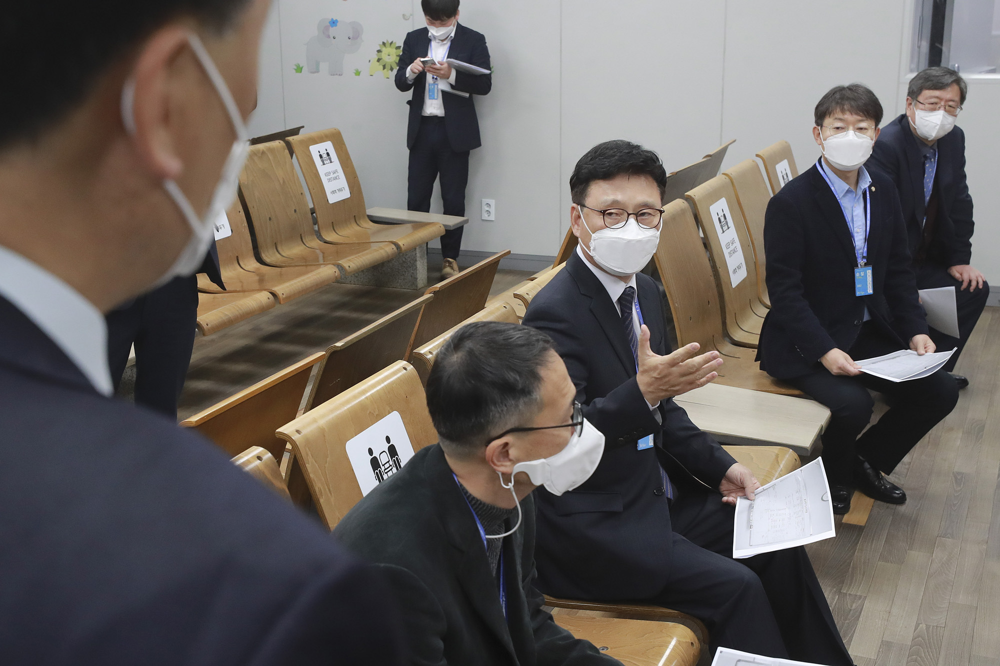 정치;국회;법제사법위원회;인천공항출국대기실 운영실태점검;박광온