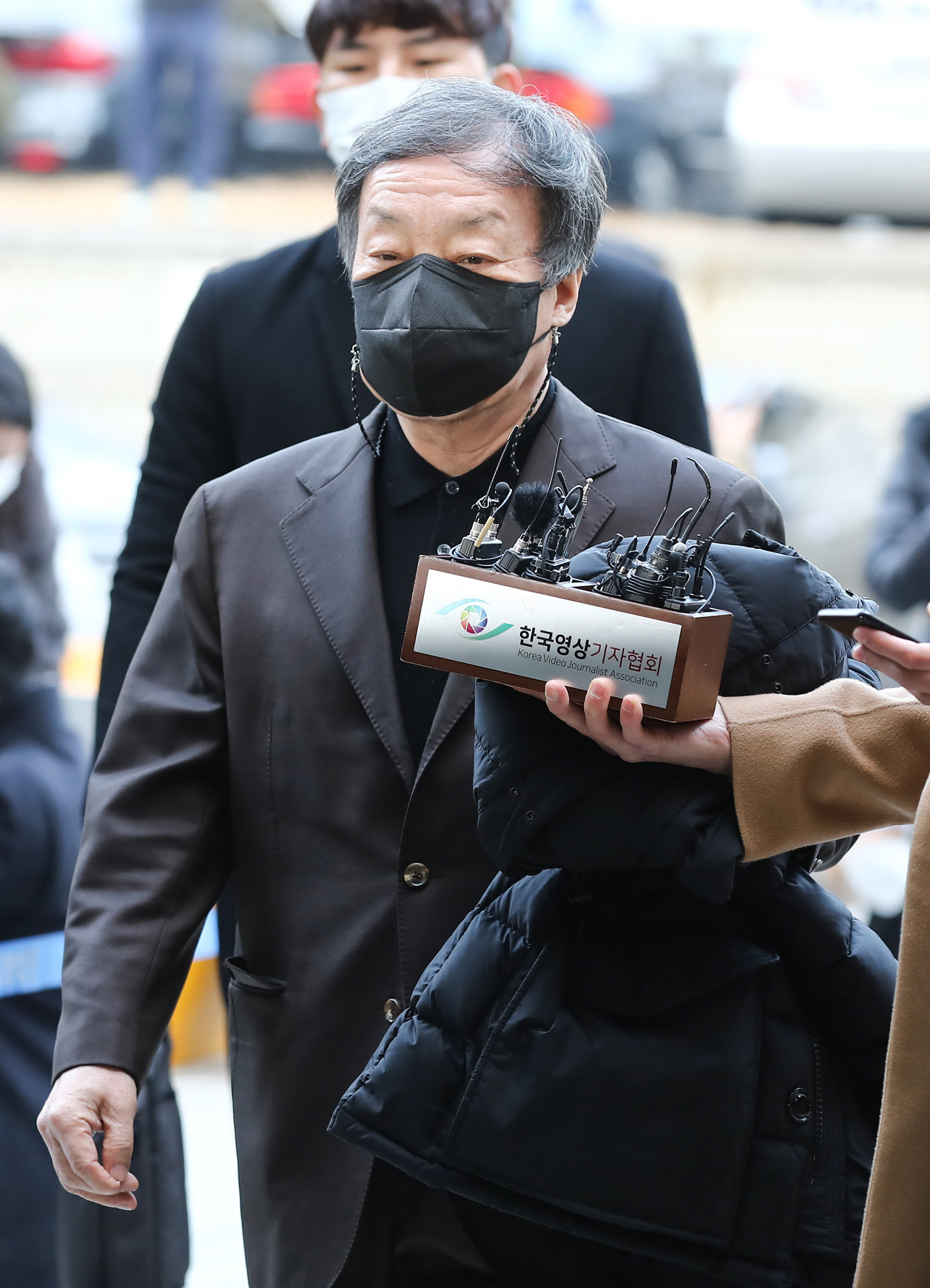 윤우진;윤우진용산세무서장;윤우진스폰서;윤우진접대;윤우진윤대진;윤우진윤석열