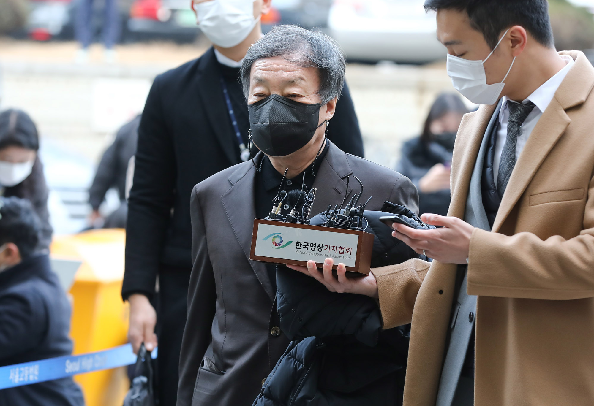 윤우진;윤우진용산세무서장;윤우진스폰서;윤우진접대;윤우진윤대진;윤우진윤석열