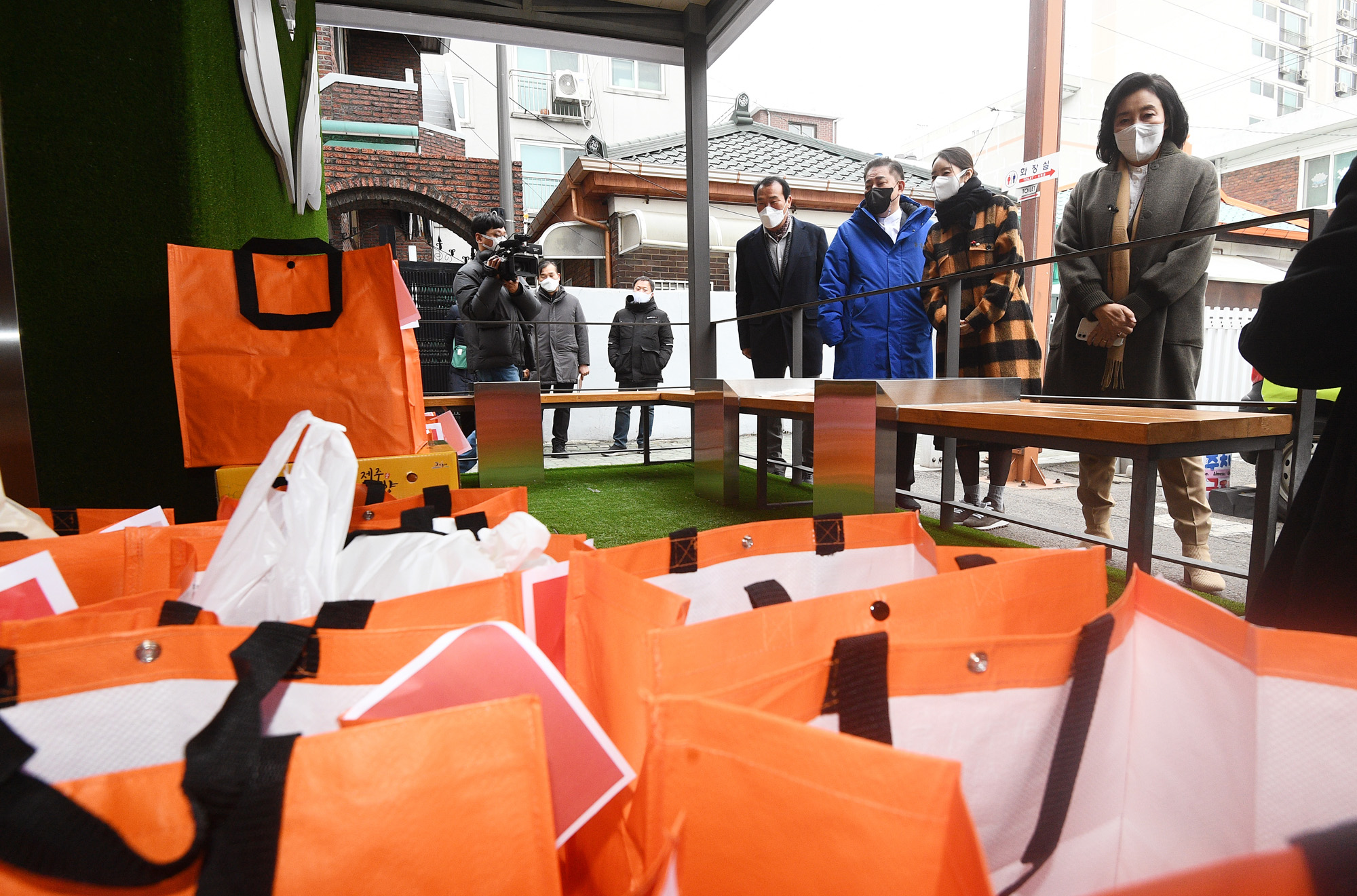 정치;더불어민주당;박영선;대전환;신영시장;소상공인