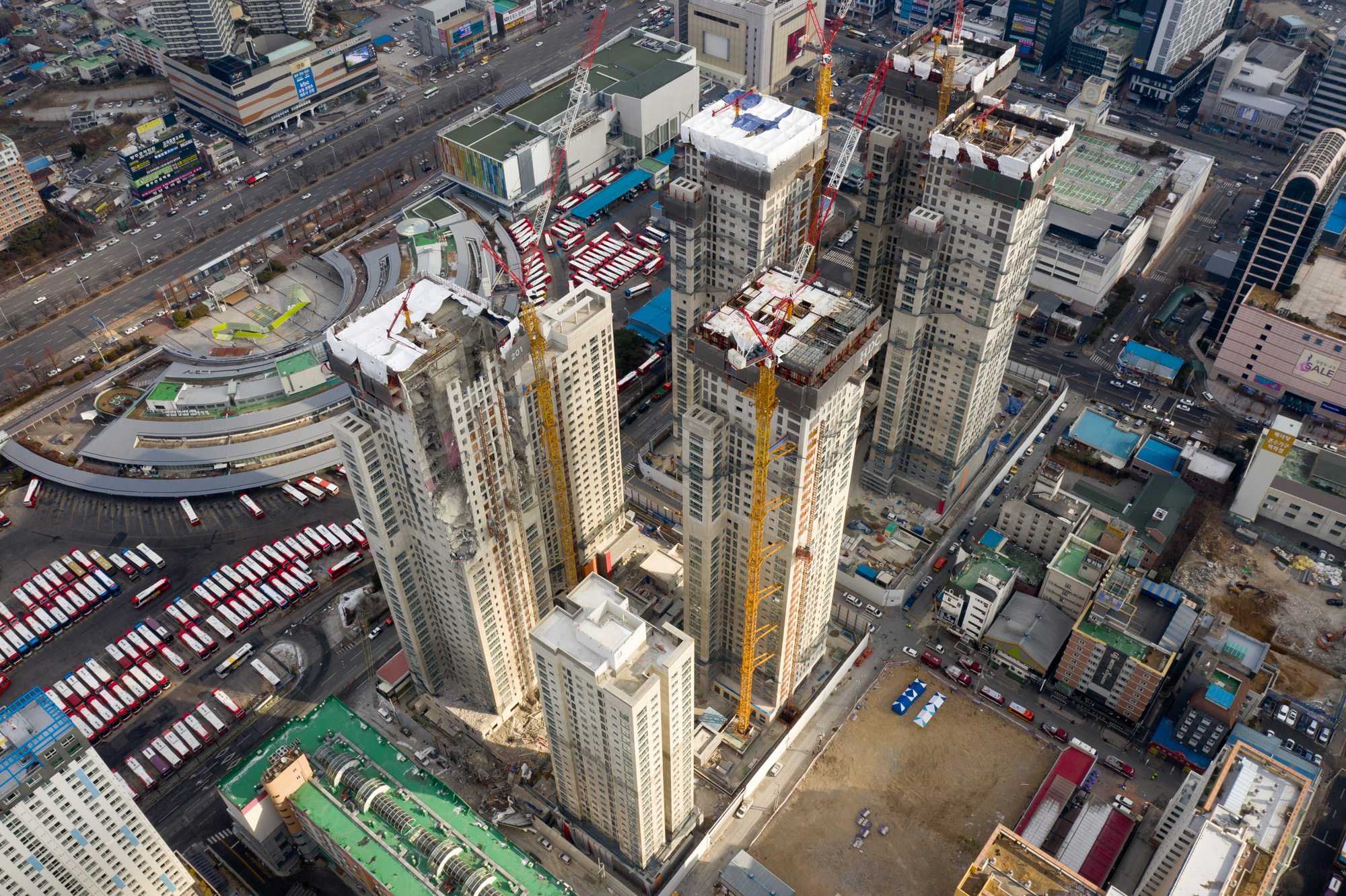 전라남도 광주 화정 아이파크 공사현장 붕귀