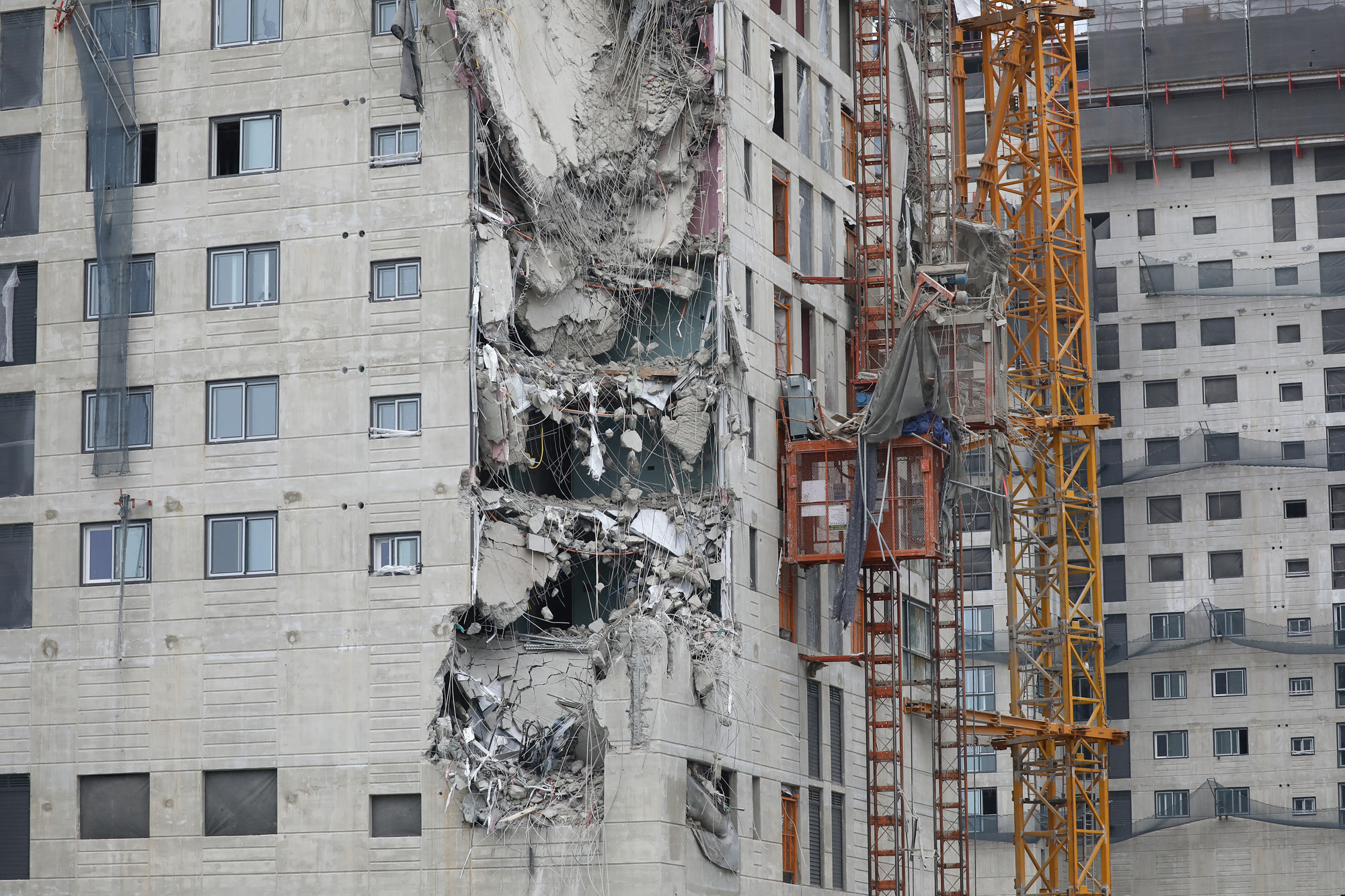 전라남도 광주 화정 아이파크 공사현장 붕귀