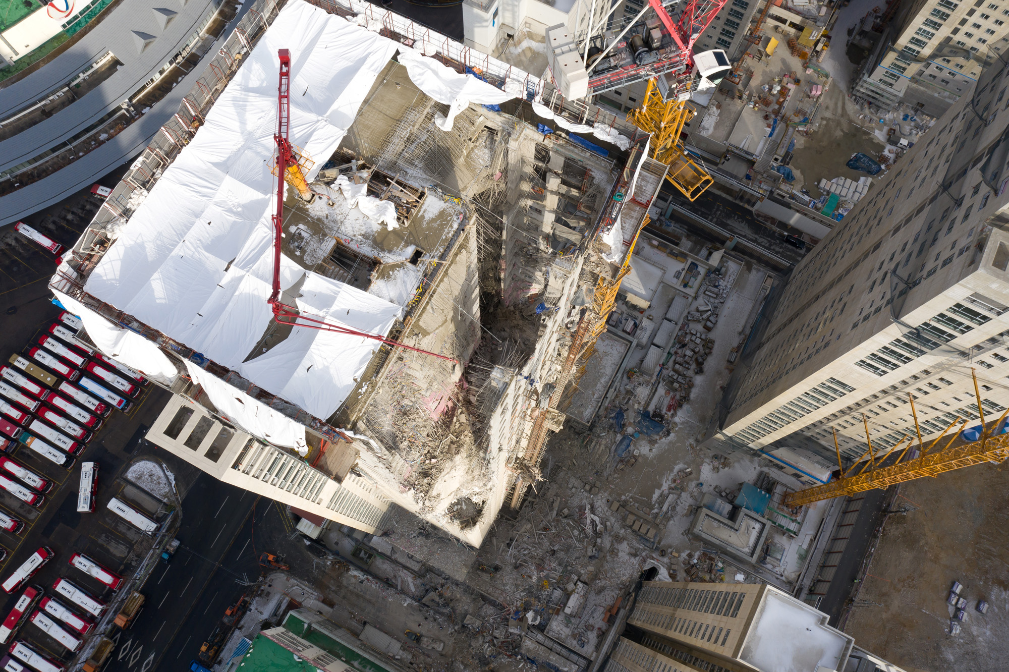 전라남도 광주 화정 아이파크 공사현장 붕귀