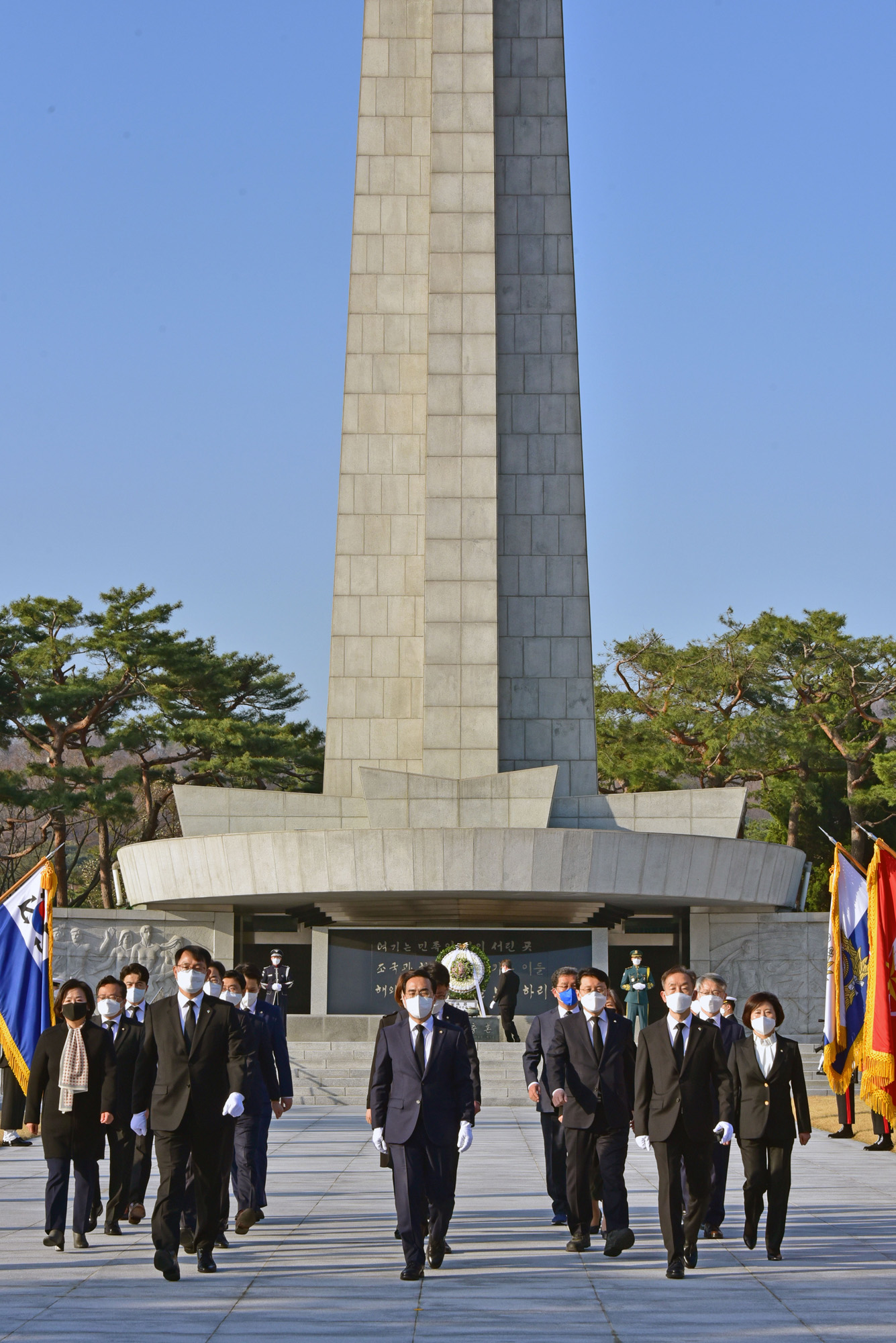 정치;더불어민주당;박홍근;원내대표;현충원