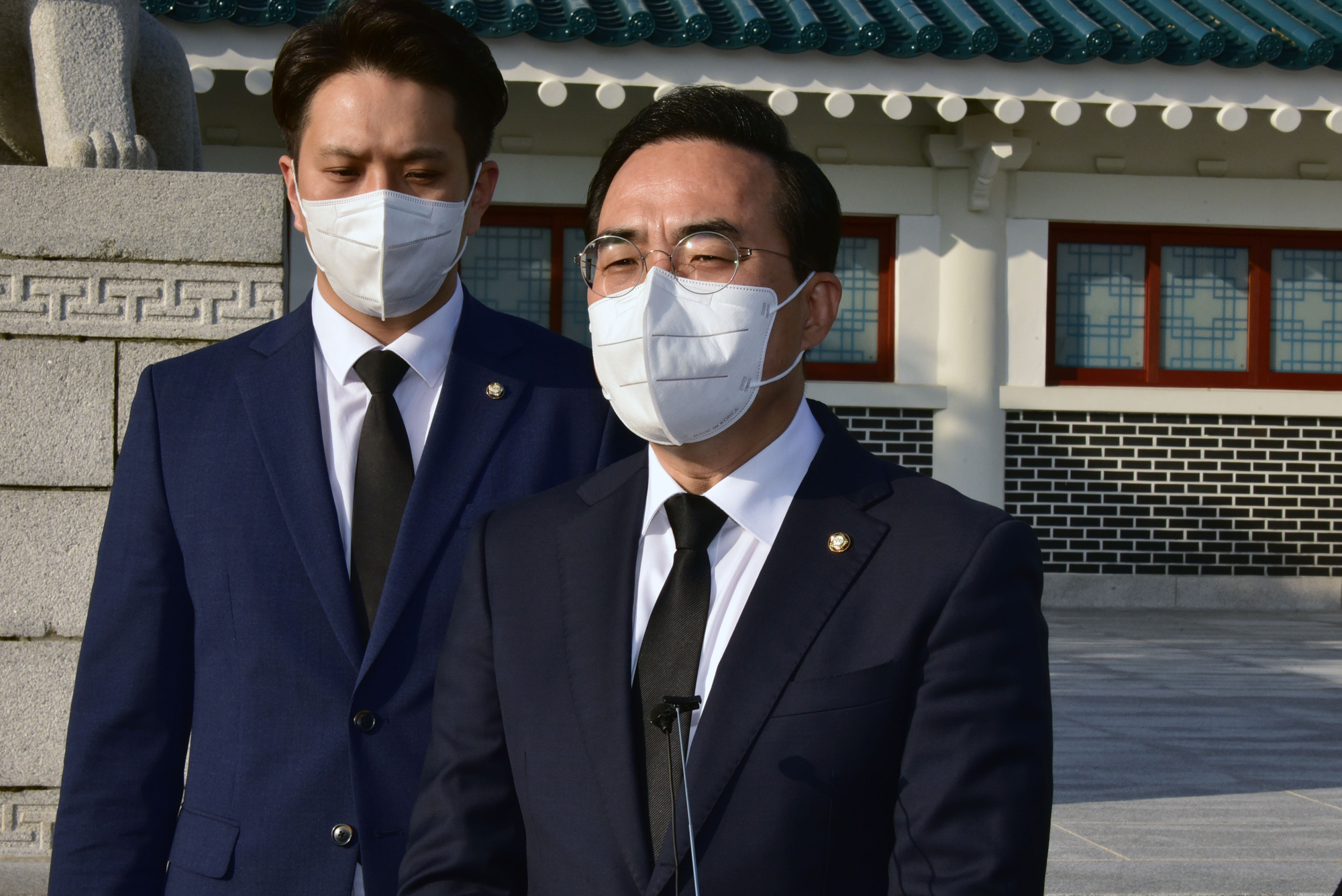 정치;더불어민주당;박홍근;원내대표;현충원