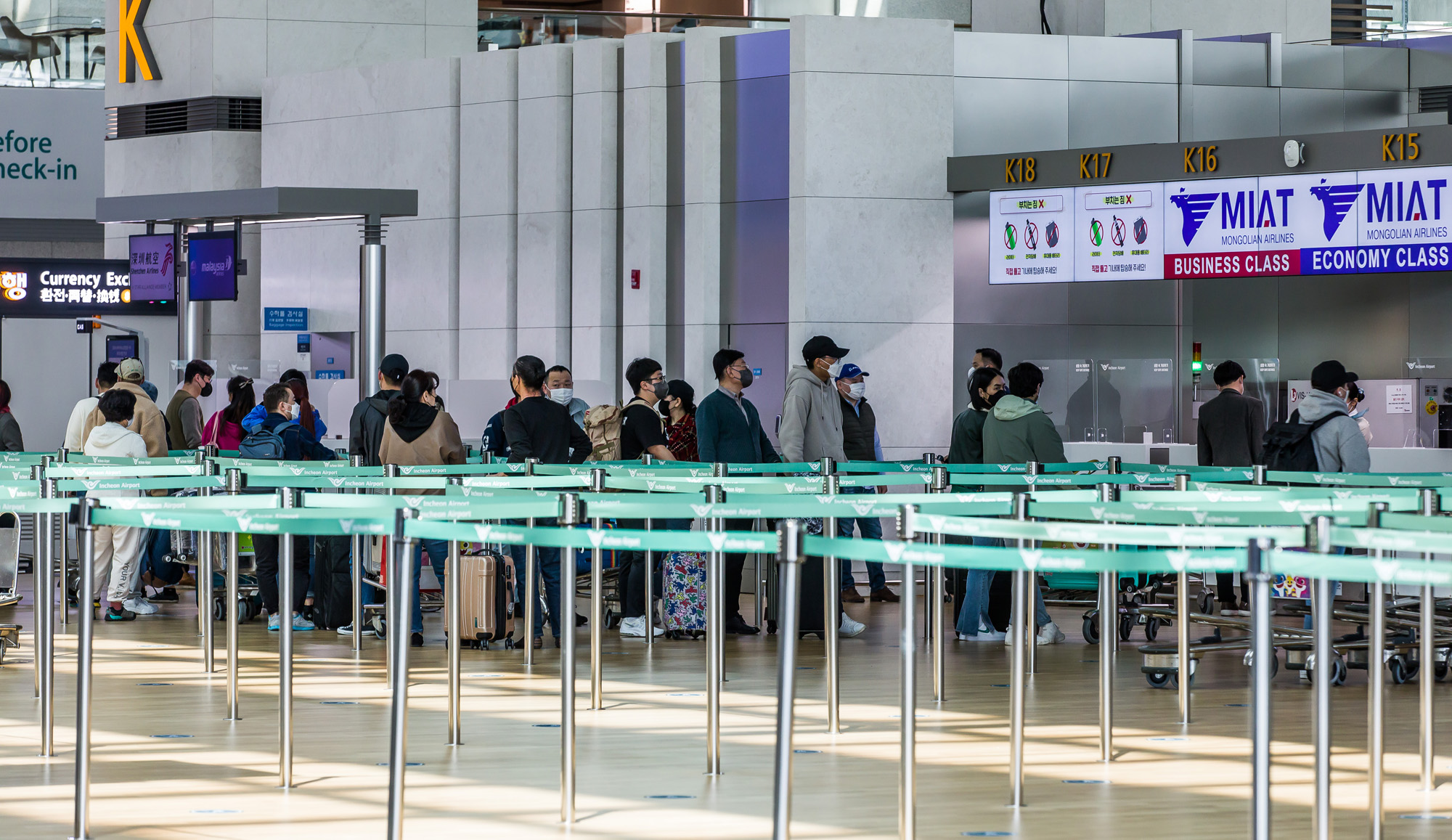 사회;세태;인천국제공항;인천공항출국장;해외여행객;공항이용객;방역조치완화