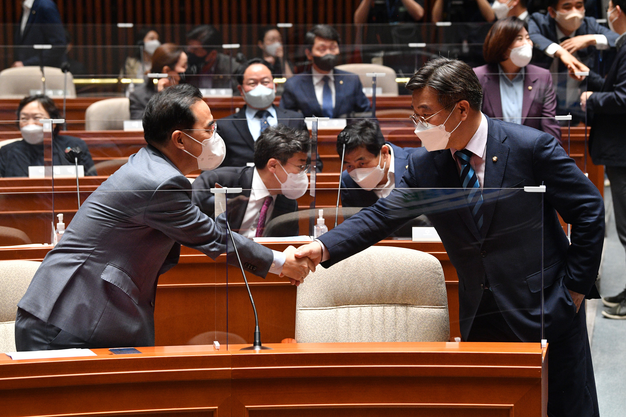 정치;더불어민주당;의원총회;의총