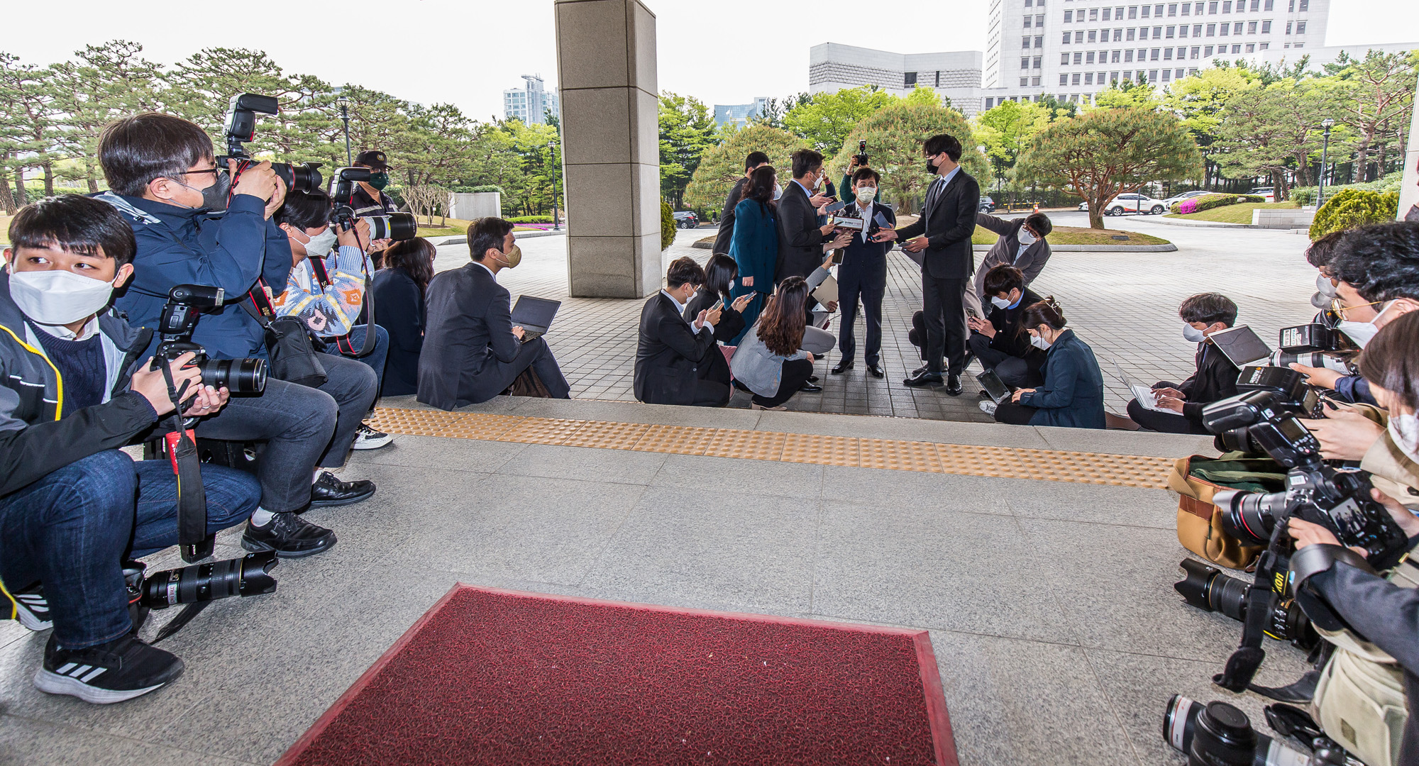 정치;사회;법조;검찰;대검찰청;전국고검장회의;검수완박;검찰수사권조정;검찰수사권완전박탈;긴급전국고검장회의;조종태;광주고검장;여환섭;대전고검장