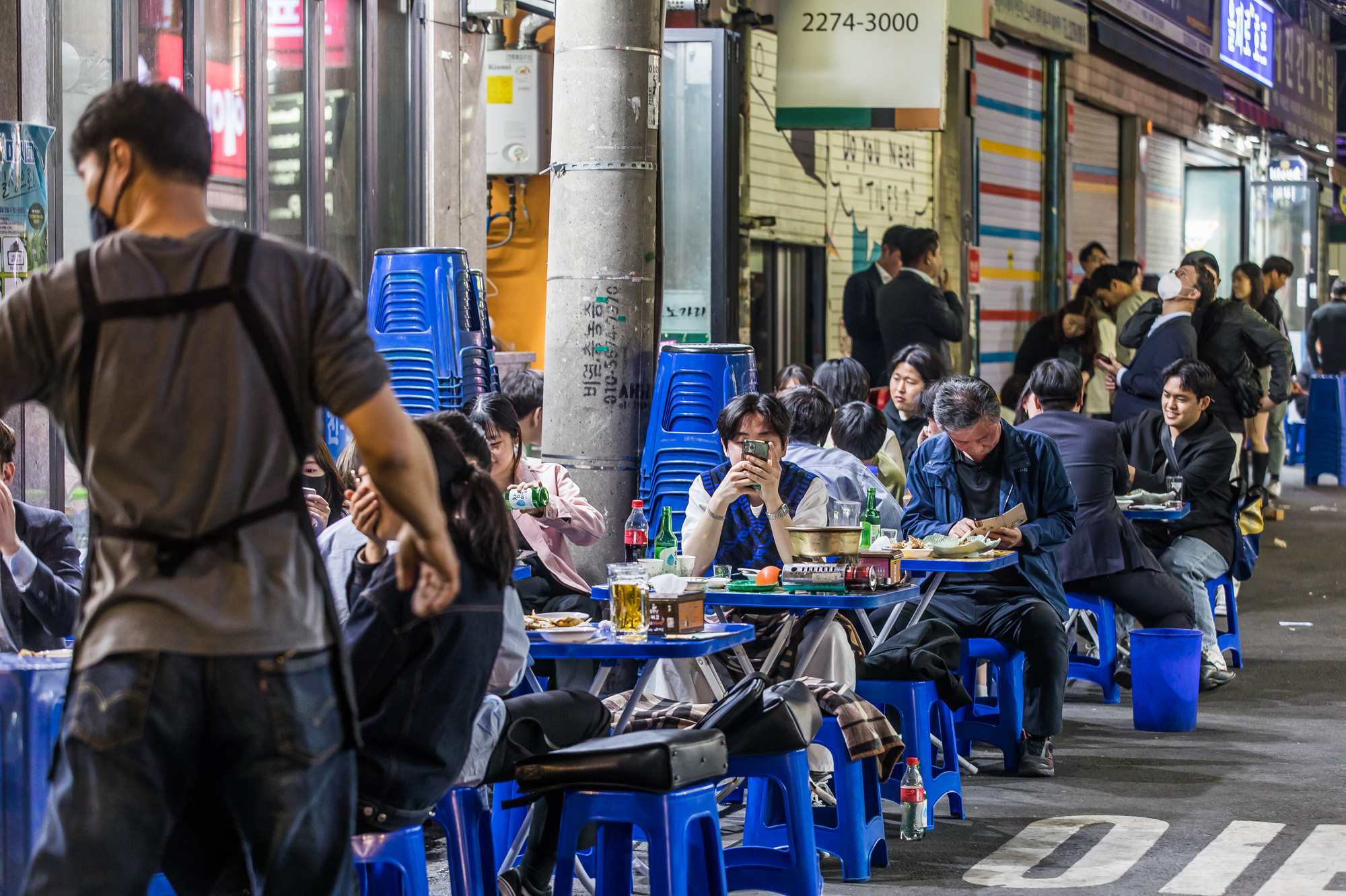 사회;세태;코로나19;신종코로나바이러스감염증;사회적거리두기;거리두기전면해제;사회적거리두기해제;을지로노가리골목