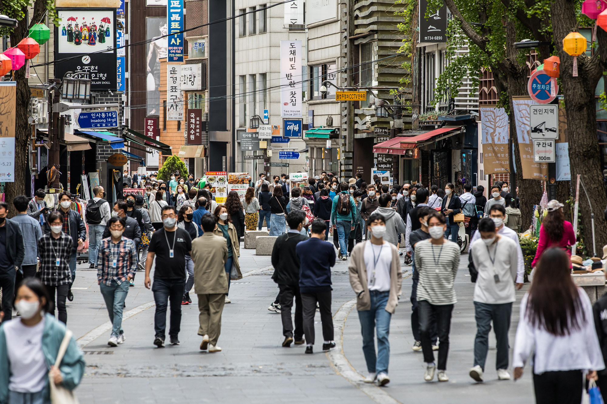 사회;건강;의료;코로나19;신종코로나바이러스감염증;사회적거리두기;실외마스크착용의무해제;실외마스크의무화해제;노마스크