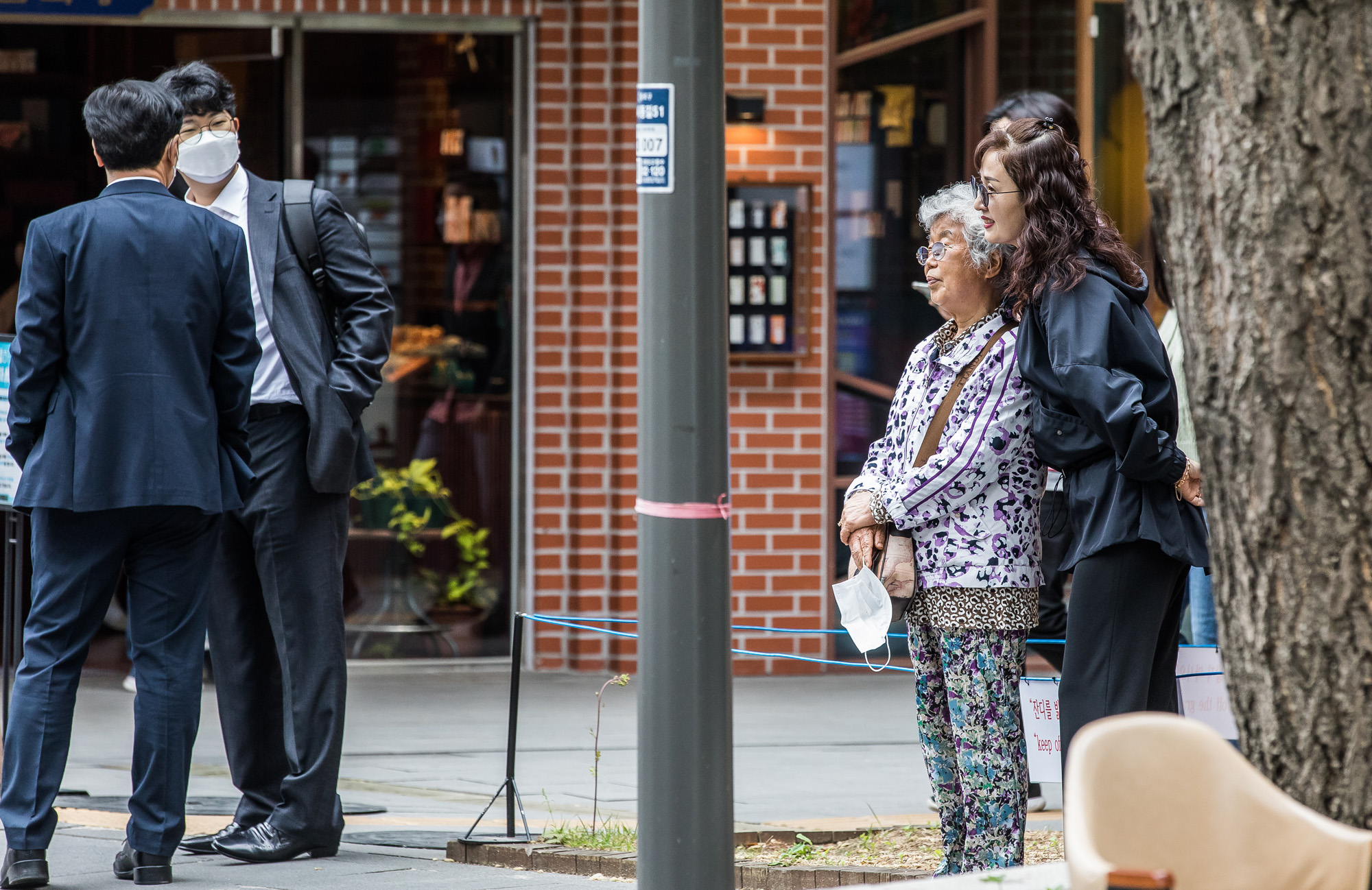 사회;건강;의료;코로나19;신종코로나바이러스감염증;사회적거리두기;실외마스크착용의무해제;실외마스크의무화해제;노마스크
