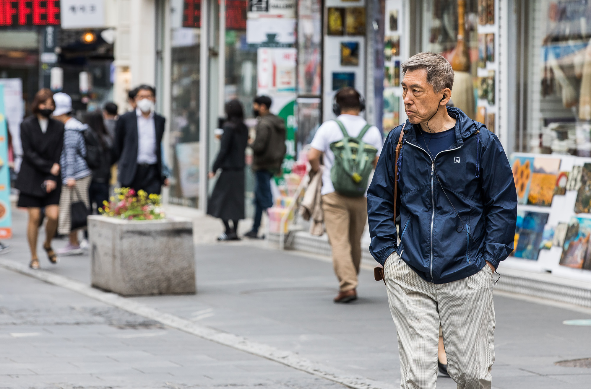 사회;건강;의료;코로나19;신종코로나바이러스감염증;사회적거리두기;실외마스크착용의무해제;실외마스크의무화해제;노마스크