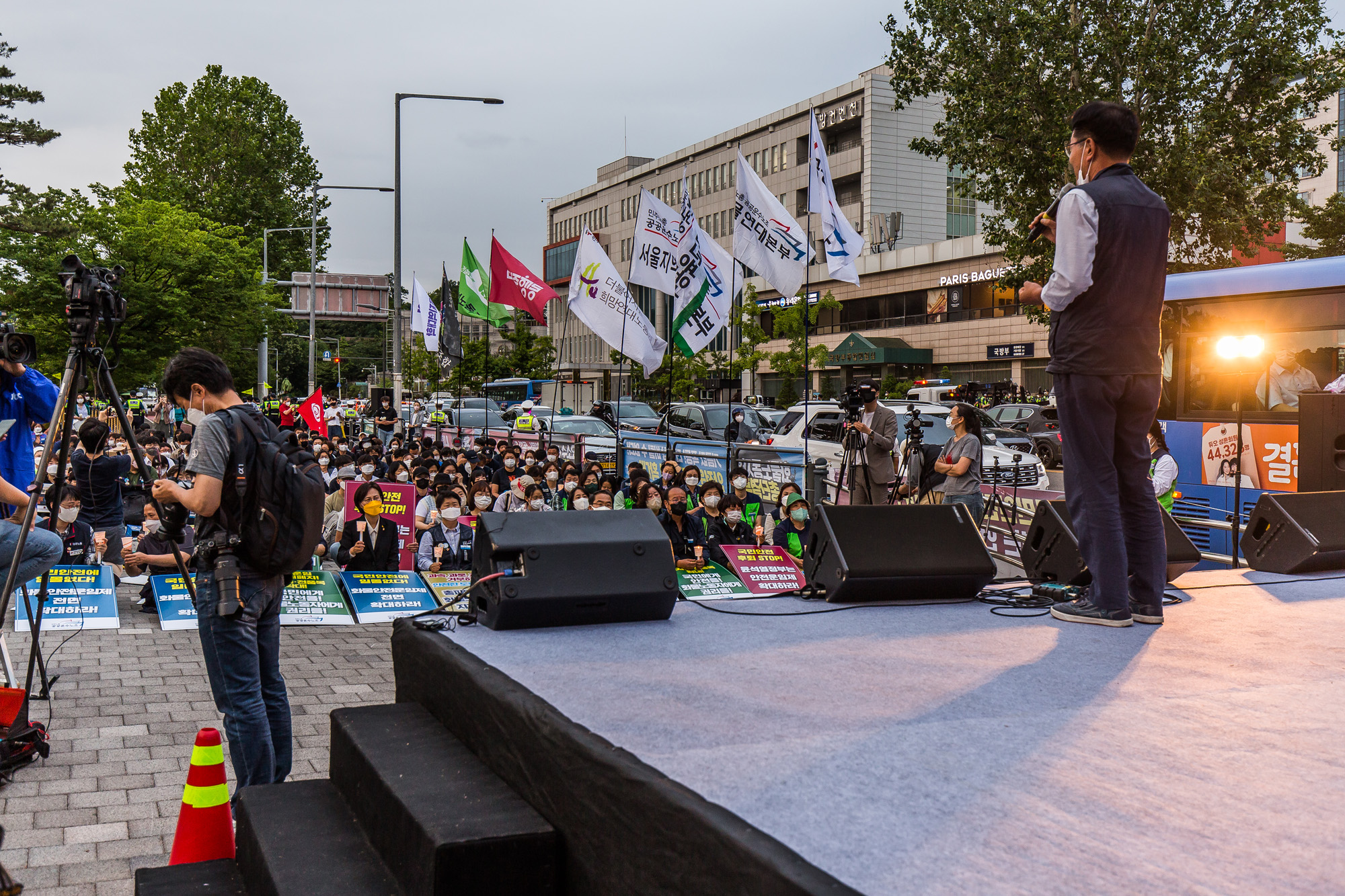 사회;집회;시위;민주노총;공공운수노조;화물연대본부;화물연대파업;화물연대안전운임제;용산대통령집무실;윤석열정부;윤석열집무실