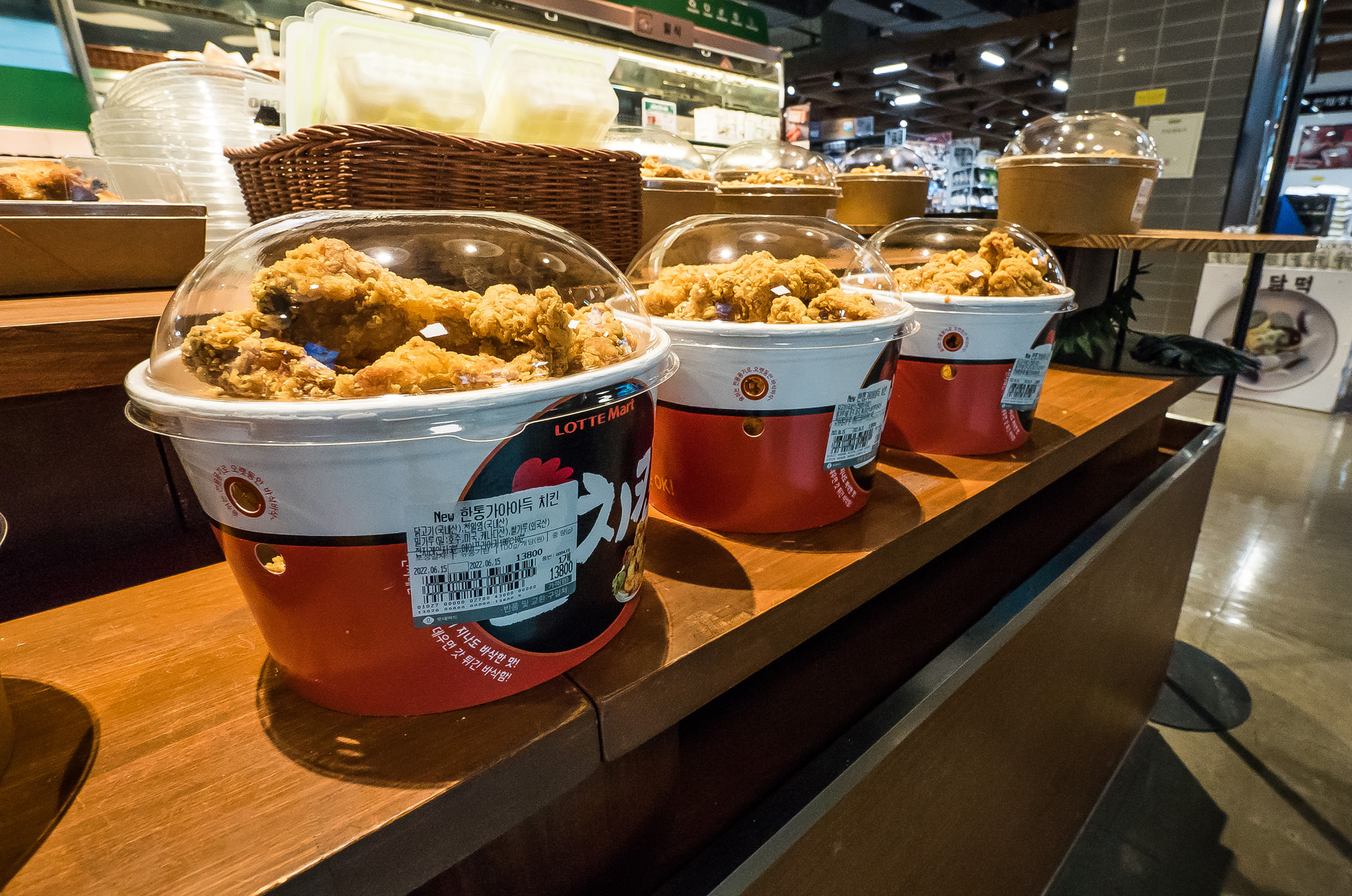 경제;외식업;음식;치킨;치킨값3만원시대;프랜차이즈치킨;대형마트치킨;롯데마트한통치킨;통큰치킨;홈플러스더그린치킨