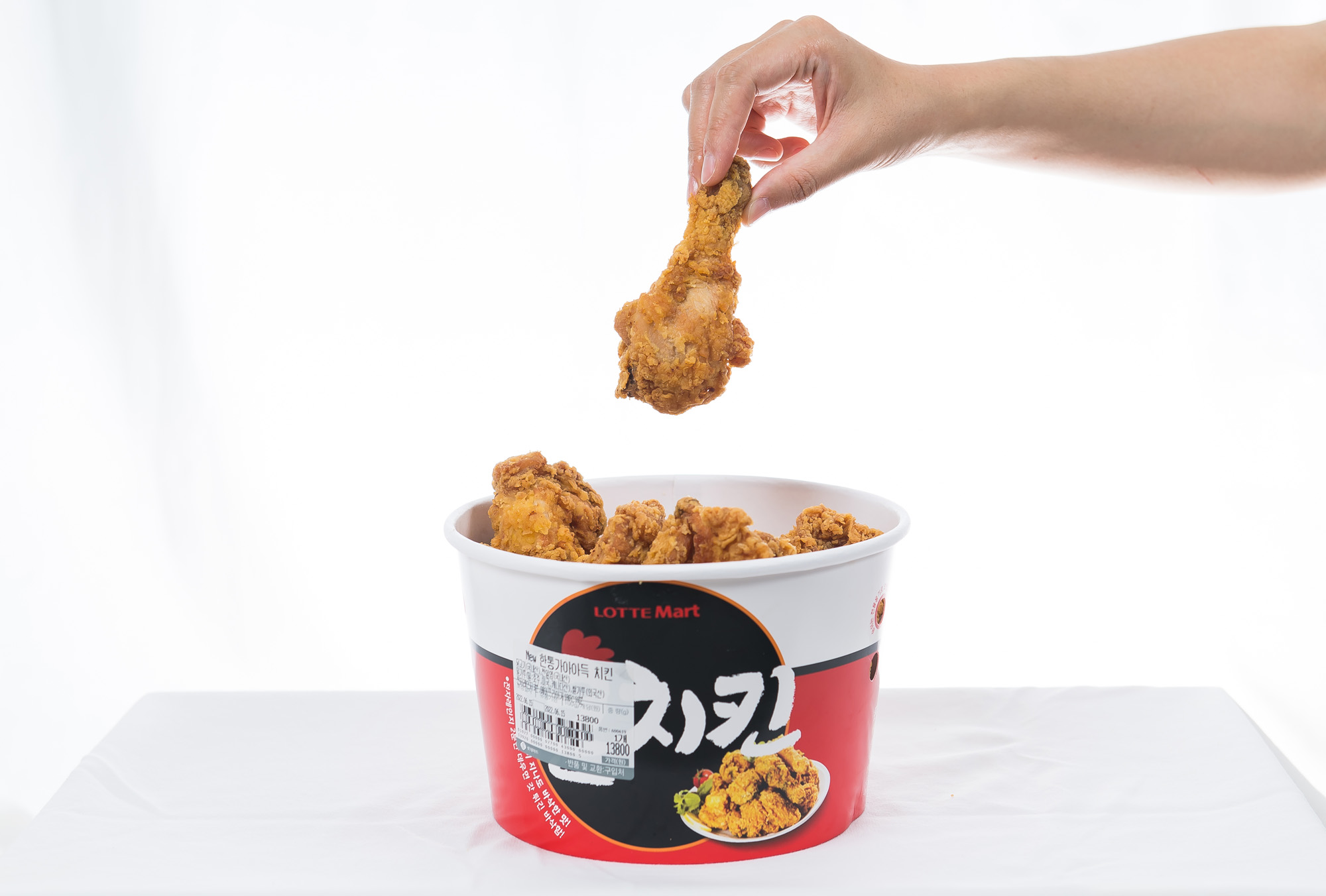 경제;외식업;음식;치킨;치킨값3만원시대;프랜차이즈치킨;대형마트치킨;롯데마트한통치킨;통큰치킨;홈플러스더그린치킨